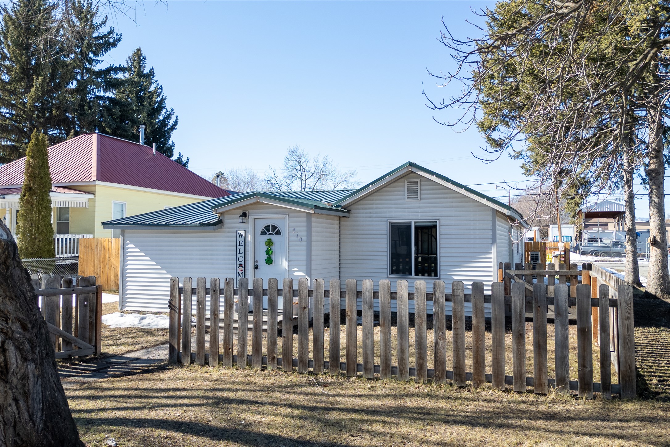 110 10th Avenue W