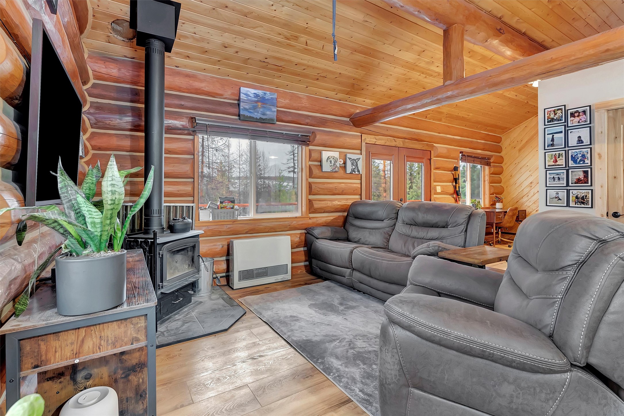 1081 Old Barn Road Property Photo 7