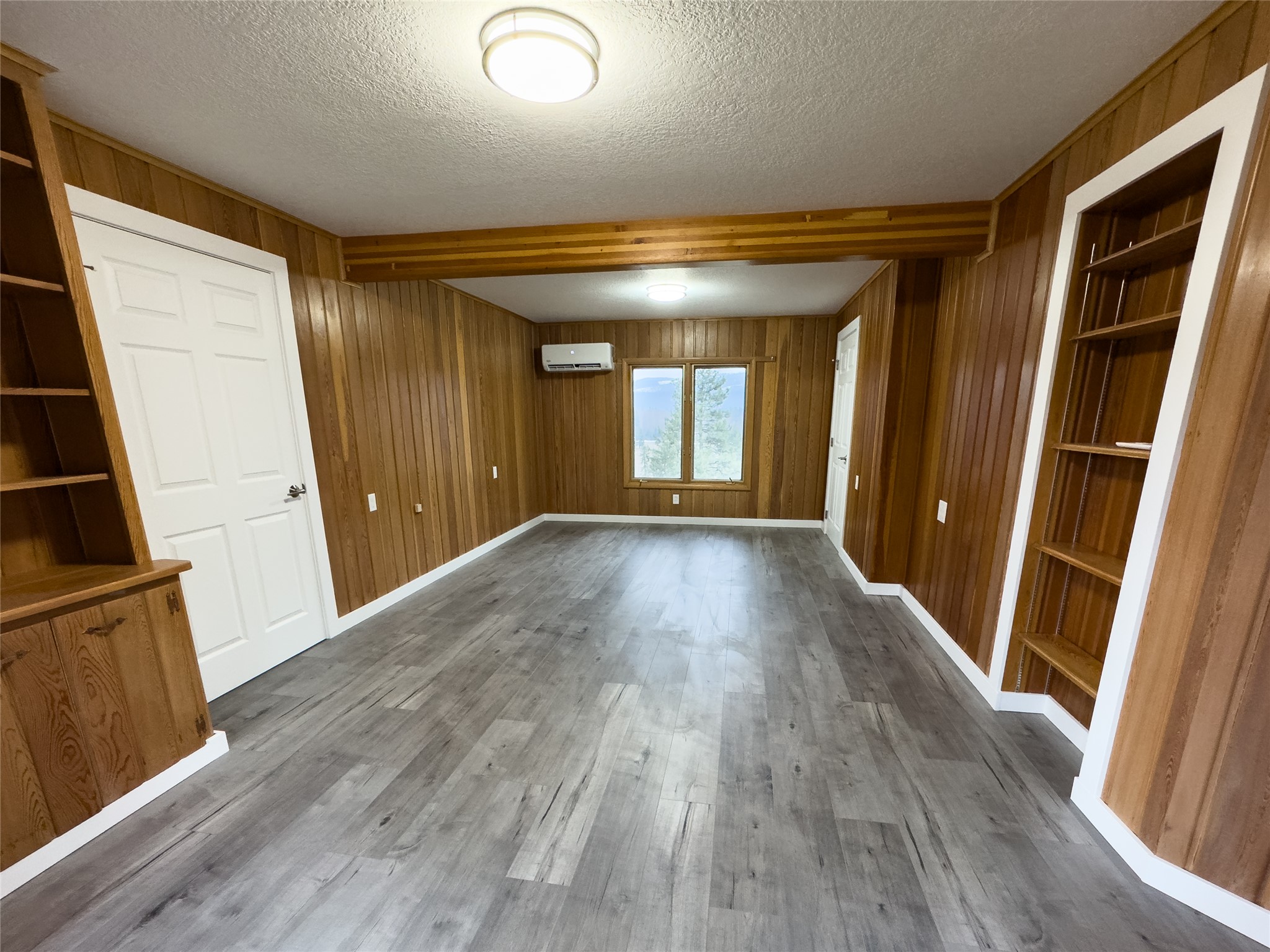 1497 Kootenai River Road Property Photo 11