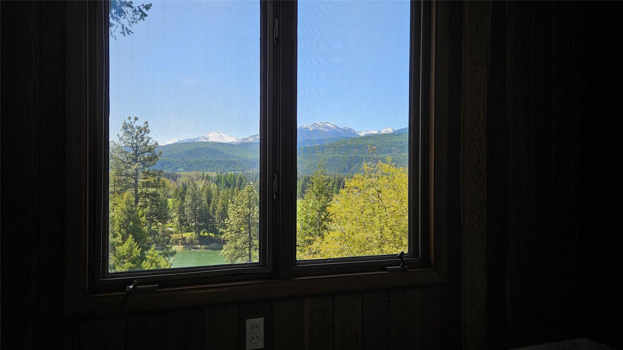 1497 Kootenai River Road Property Photo 13