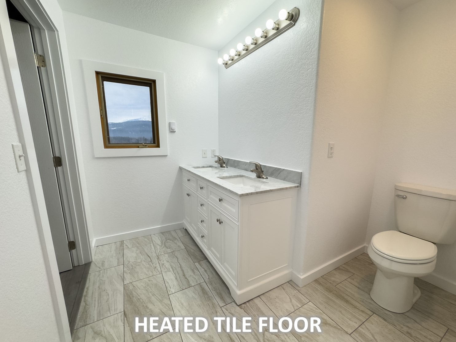 1497 Kootenai River Road Property Photo 15