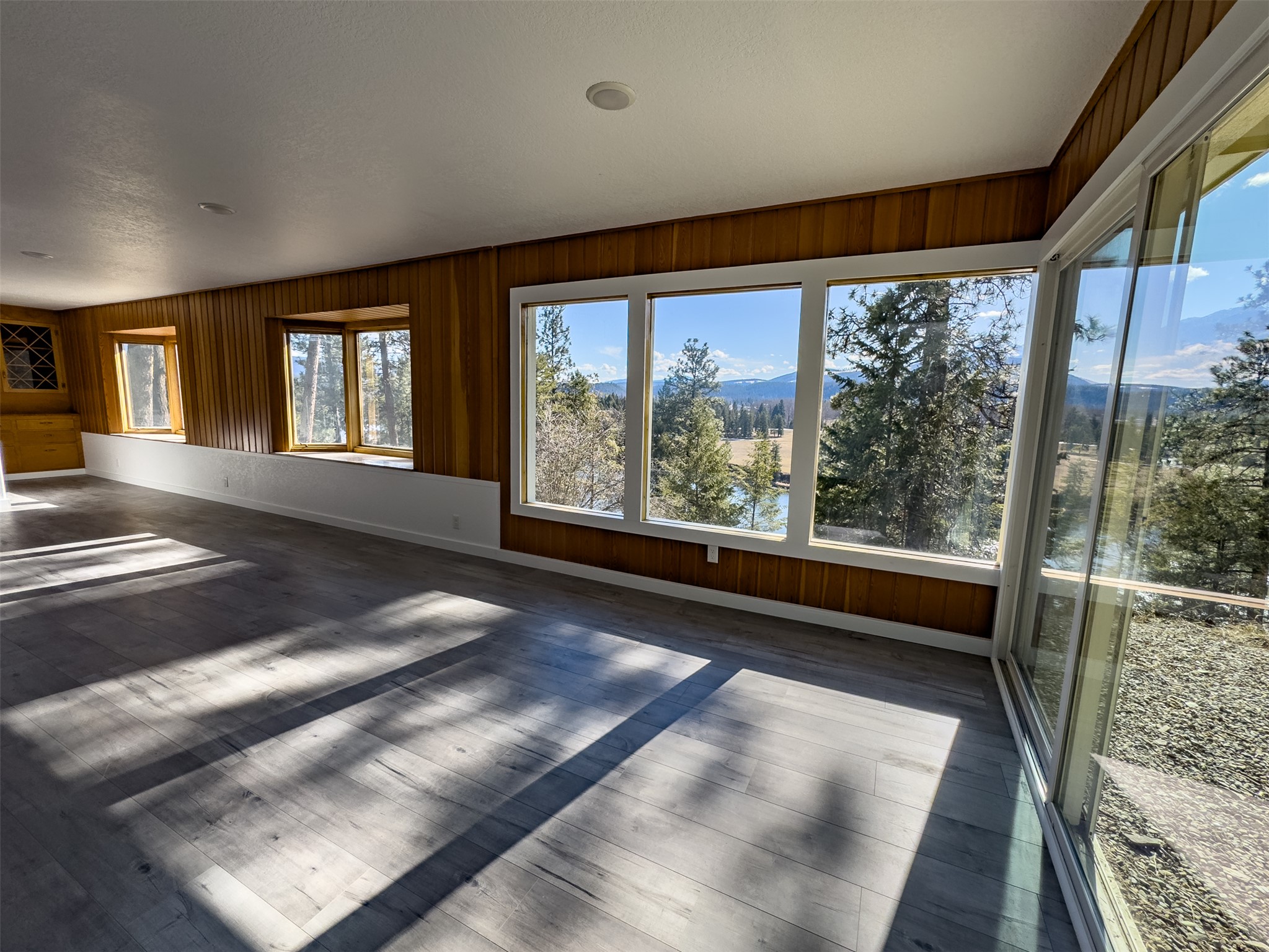 1497 Kootenai River Road Property Photo 19