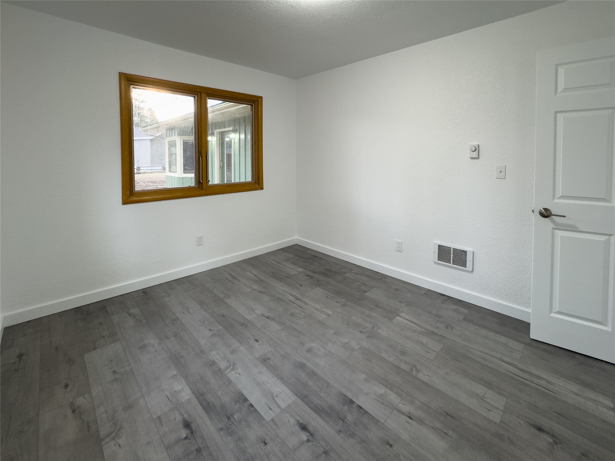 1497 Kootenai River Road Property Photo 25