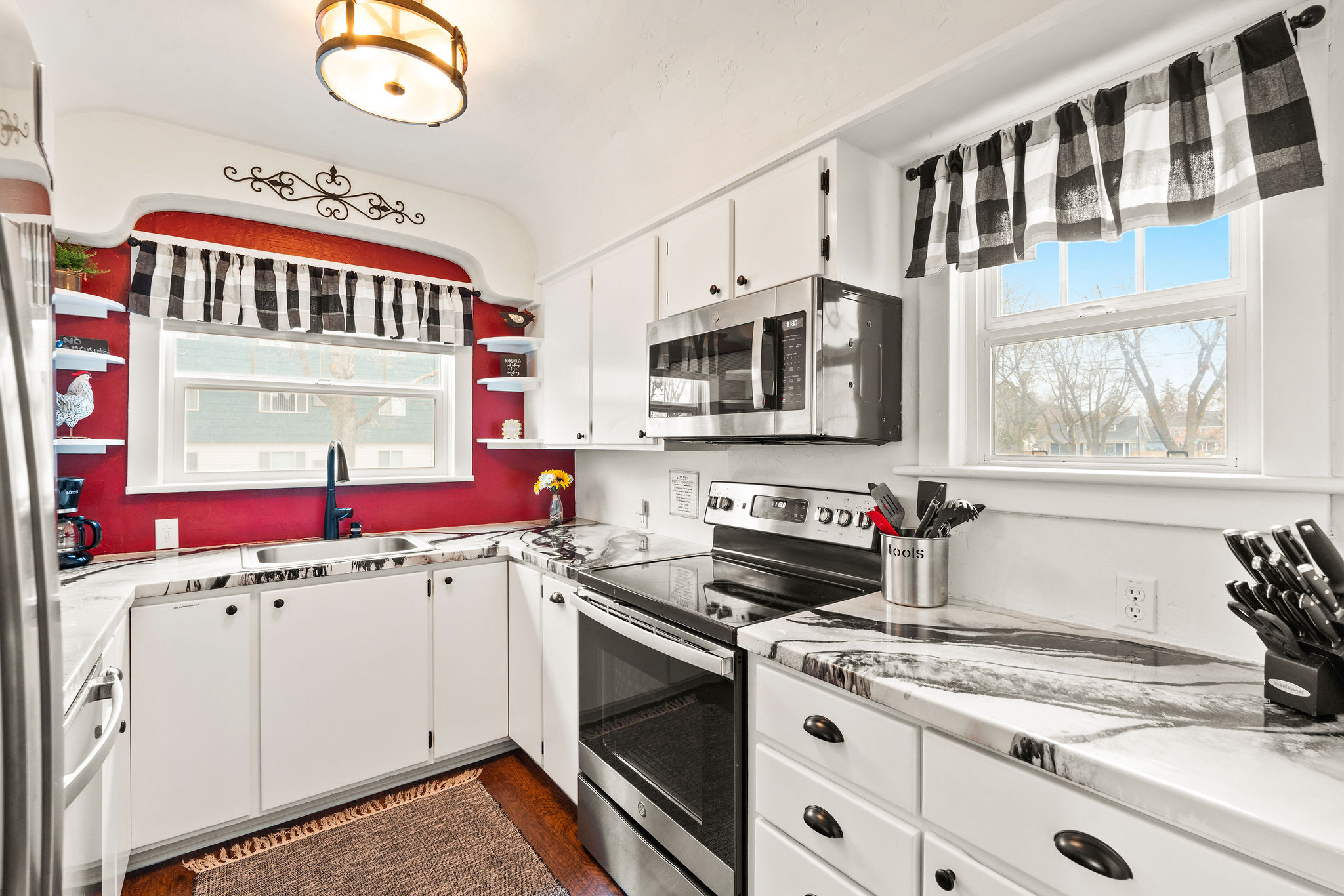 444 1st Avenue W Property Photo 12