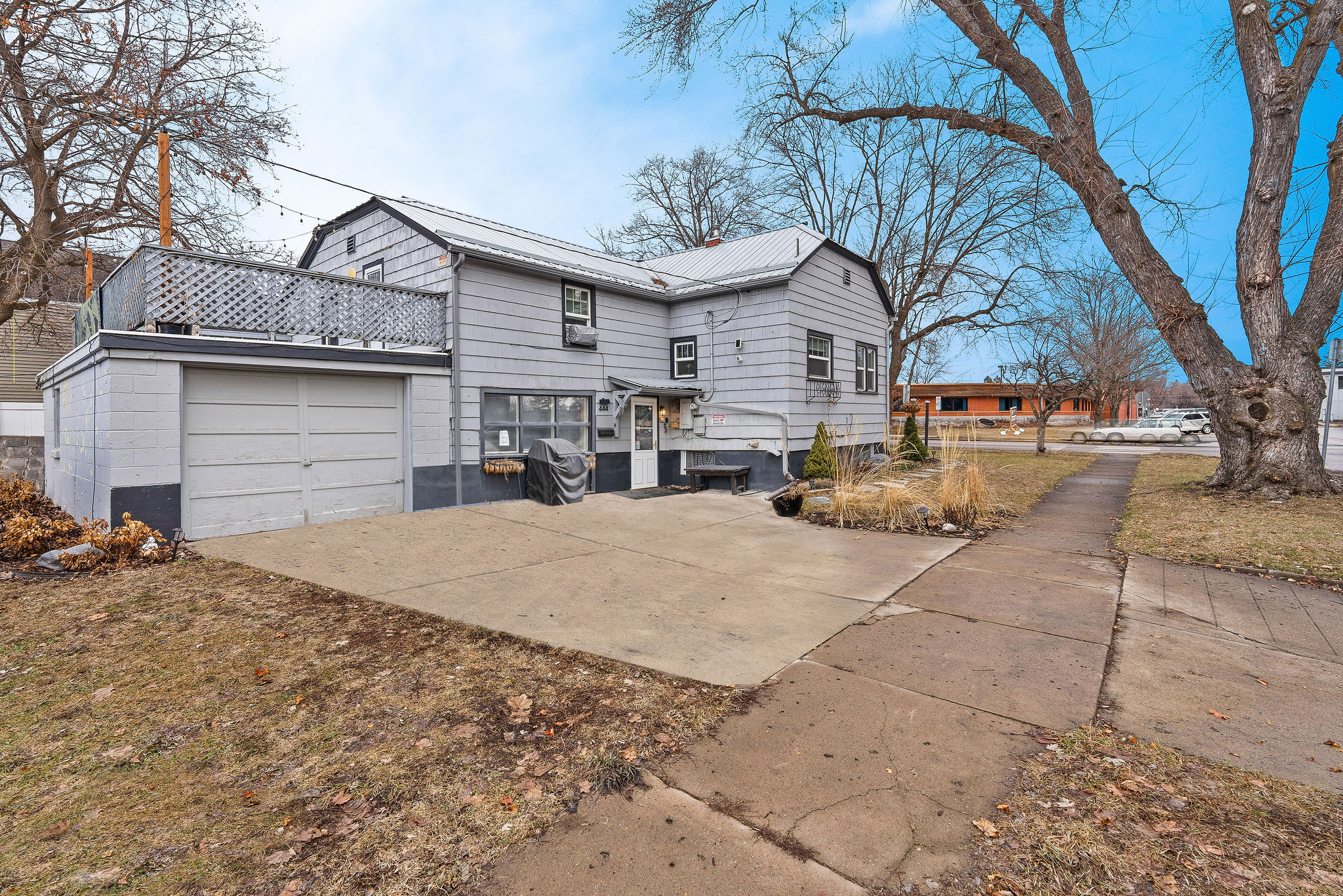 444 1st Avenue W Property Photo 40