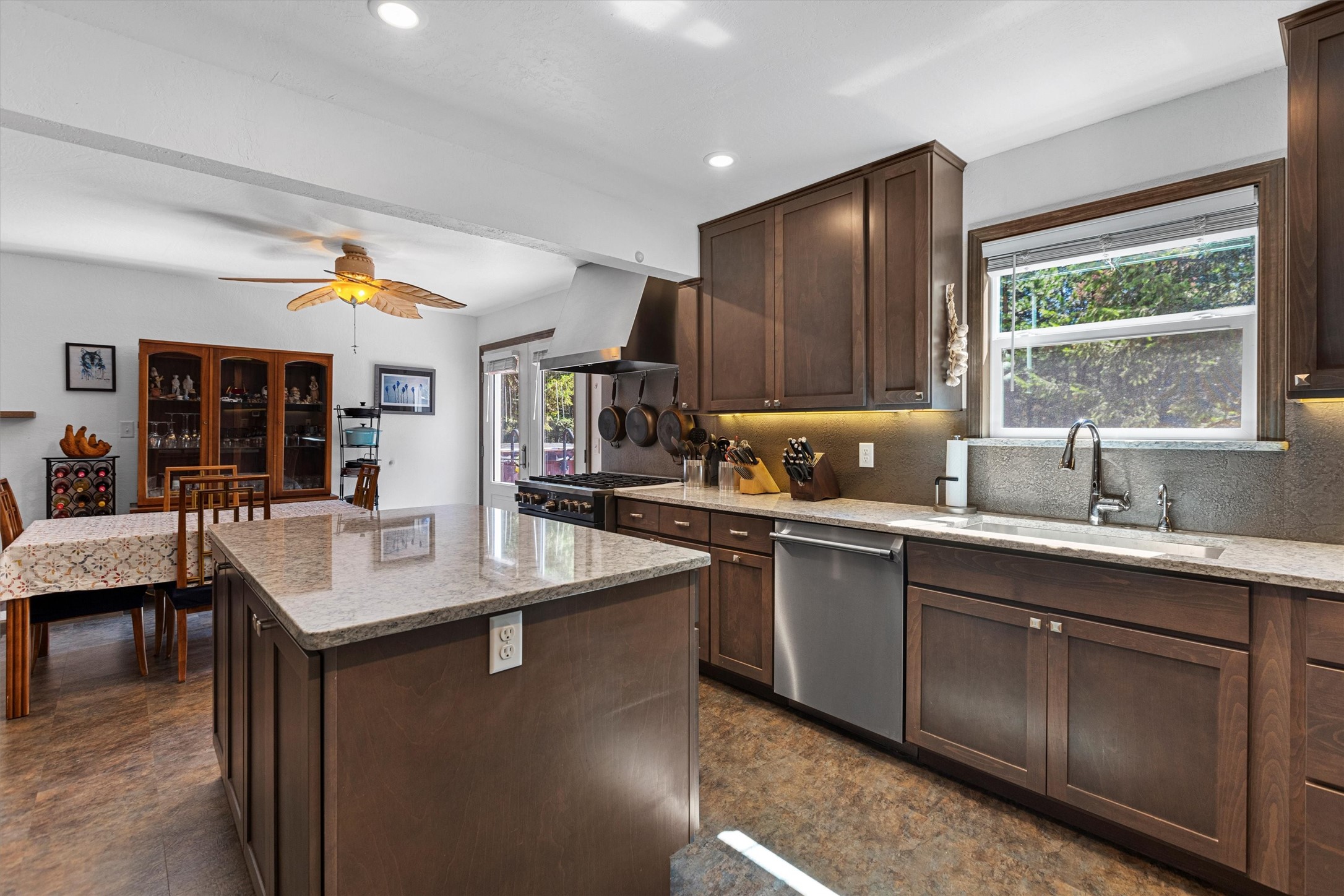 19025 Arabian Lane Property Photo 6