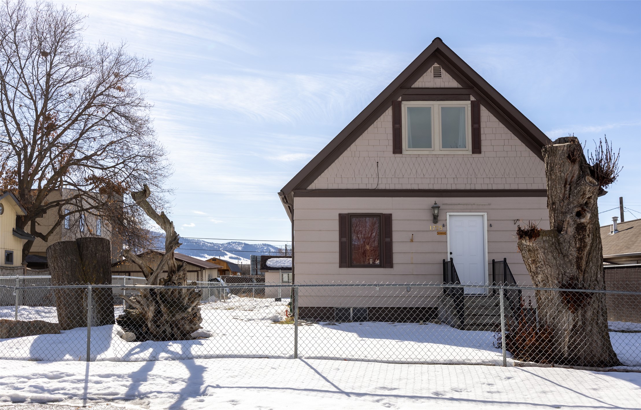 1725 Cooper Street Property Photo
