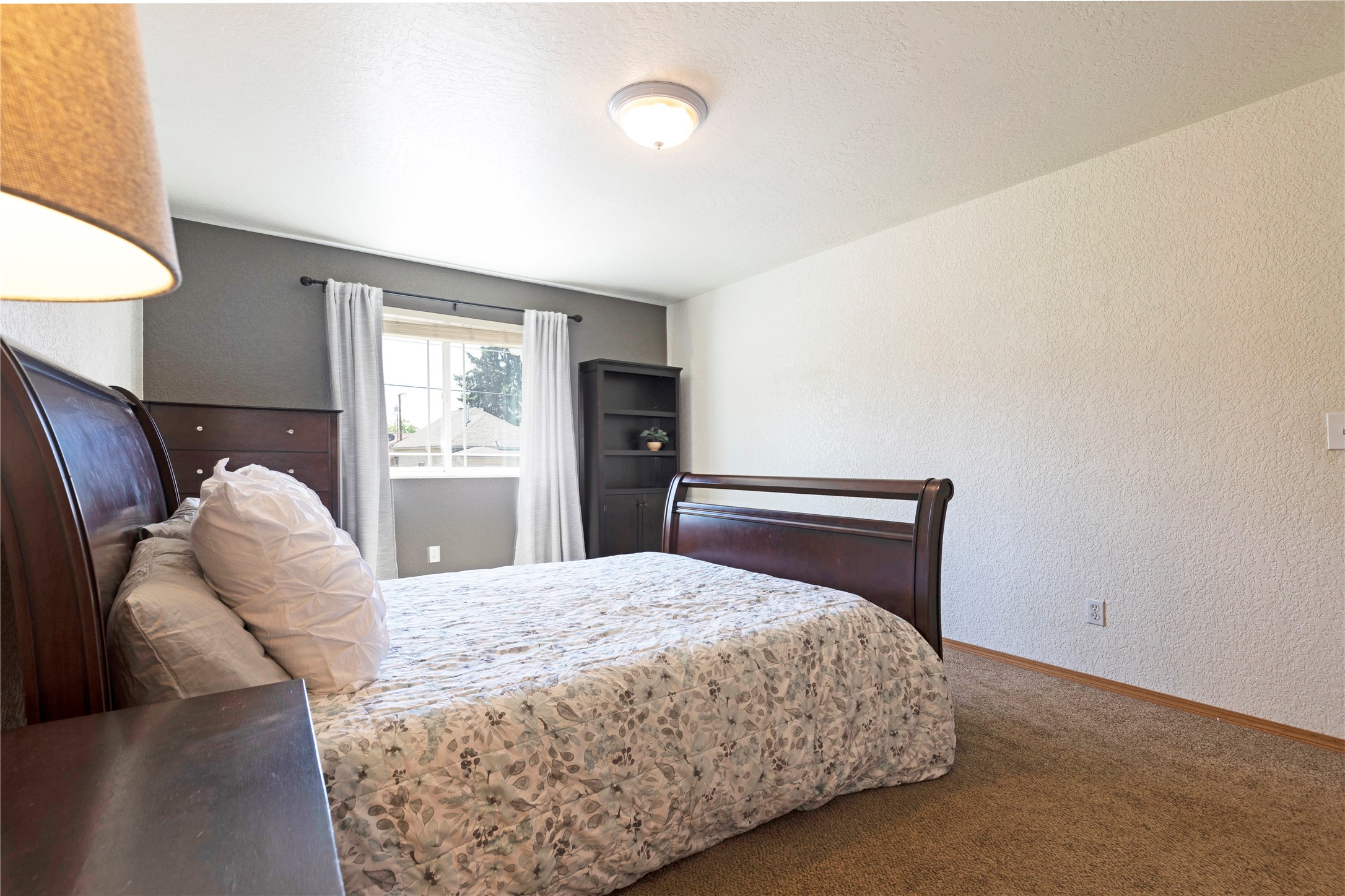 709 Kemp Street Property Photo 13
