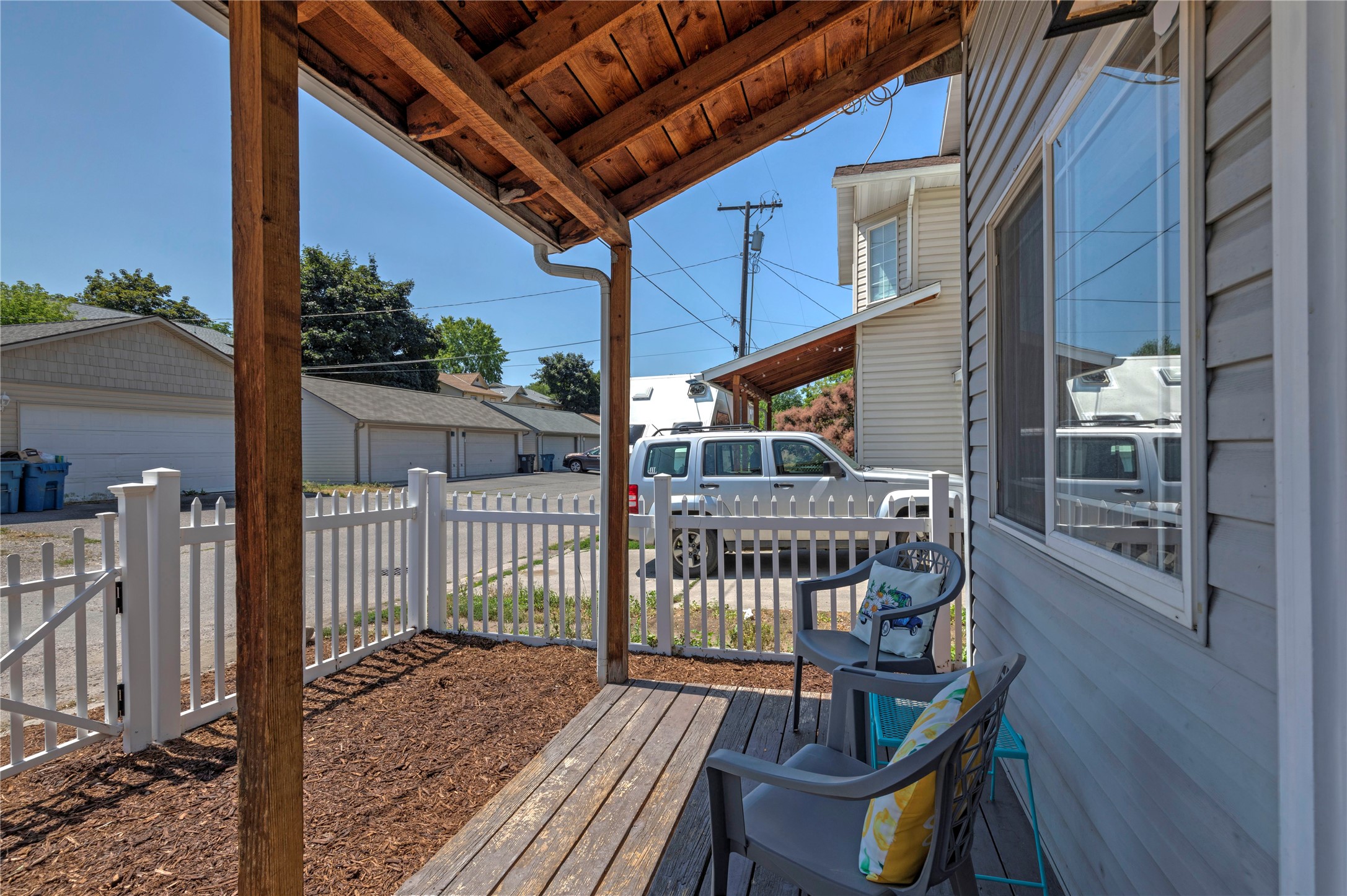709 Kemp Street Property Photo 24