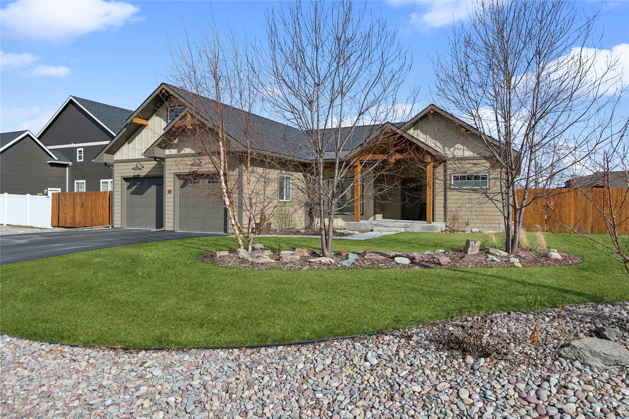 31 Mackinaw Way Property Photo 4