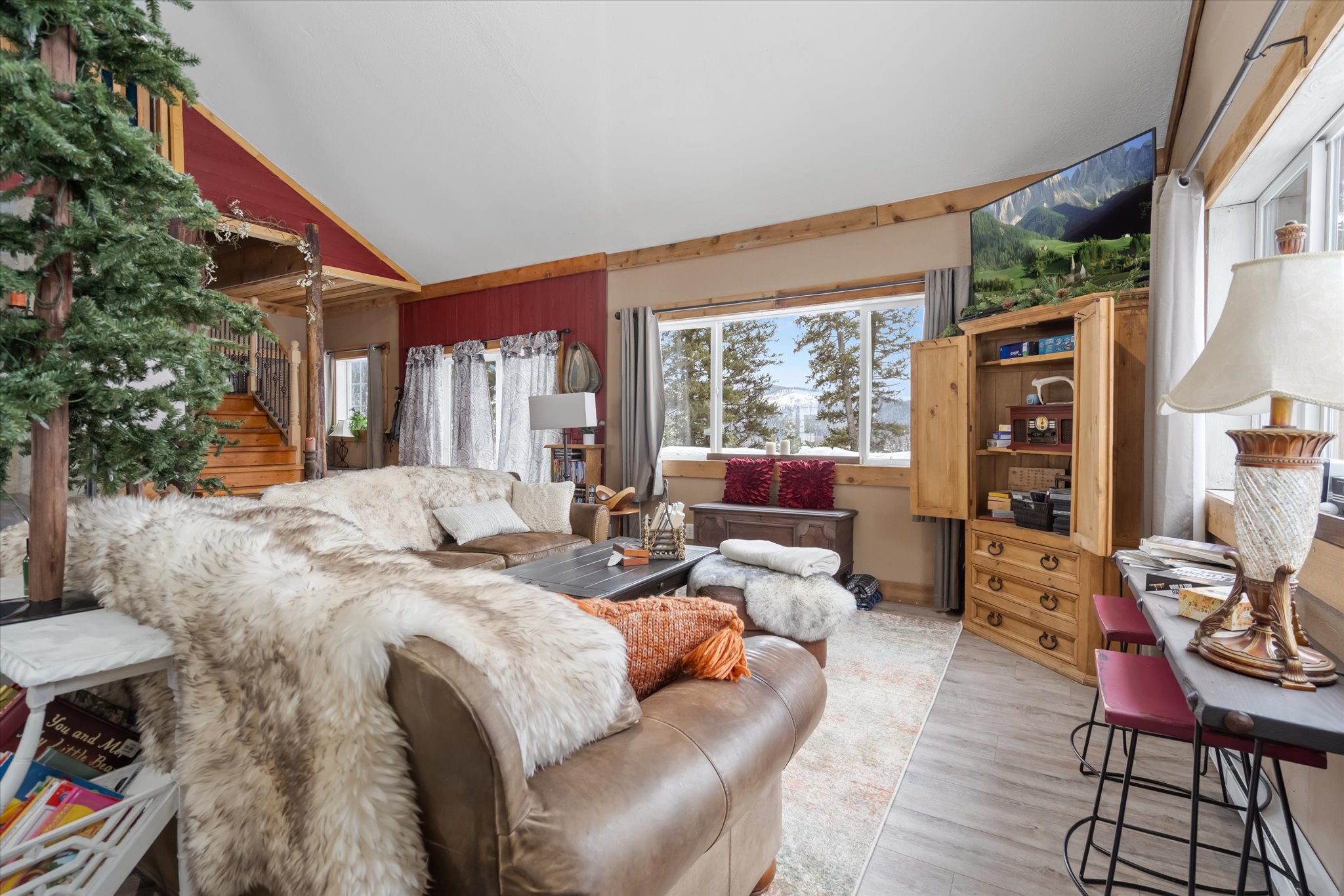 4695 Star Meadow Road Property Photo 4
