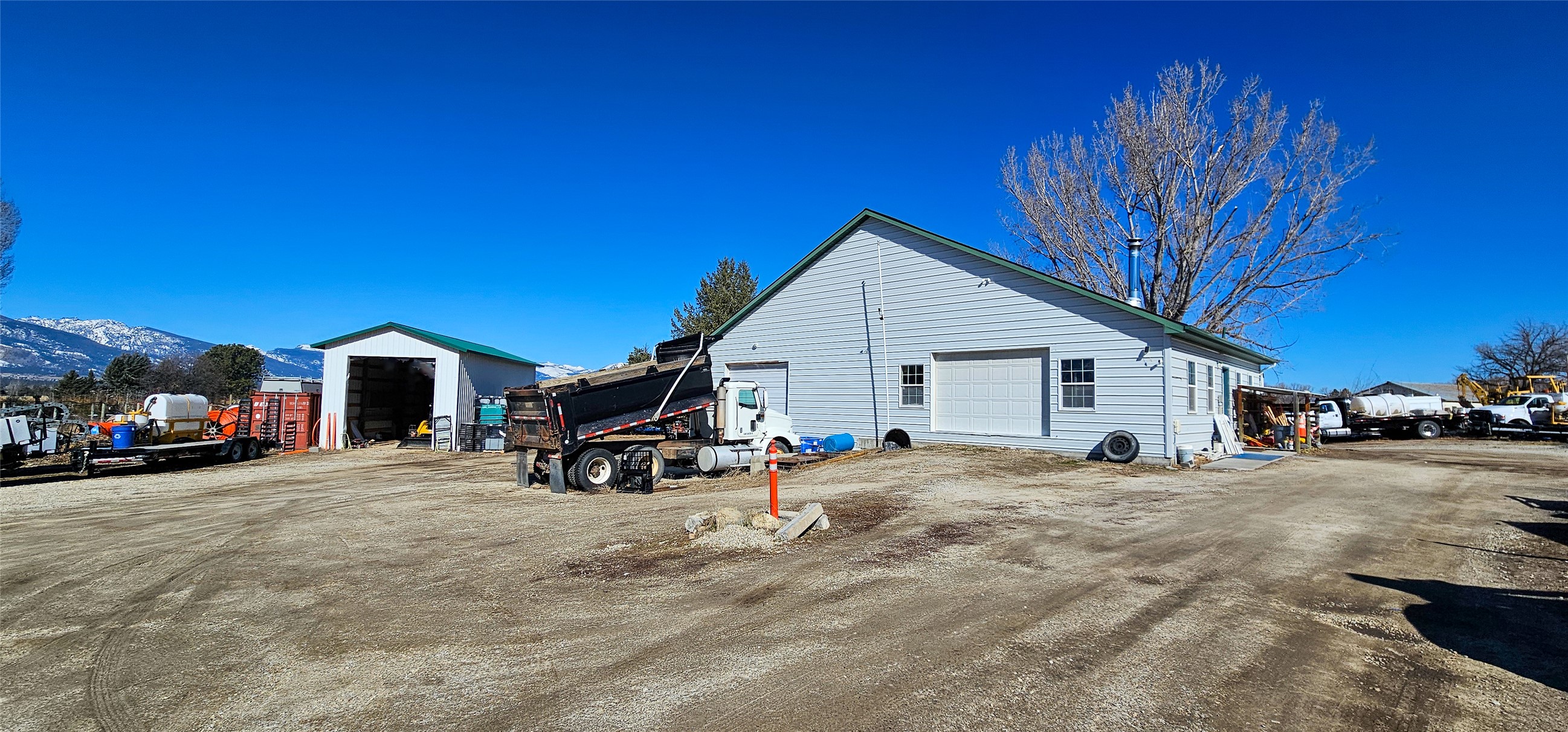 245 Olde Road Property Photo