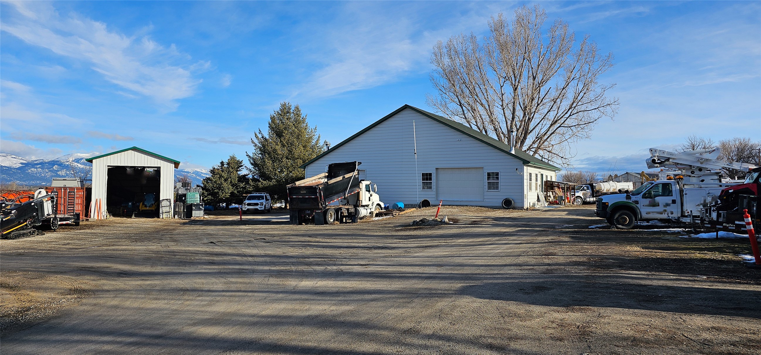245 Olde Road Property Photo 5