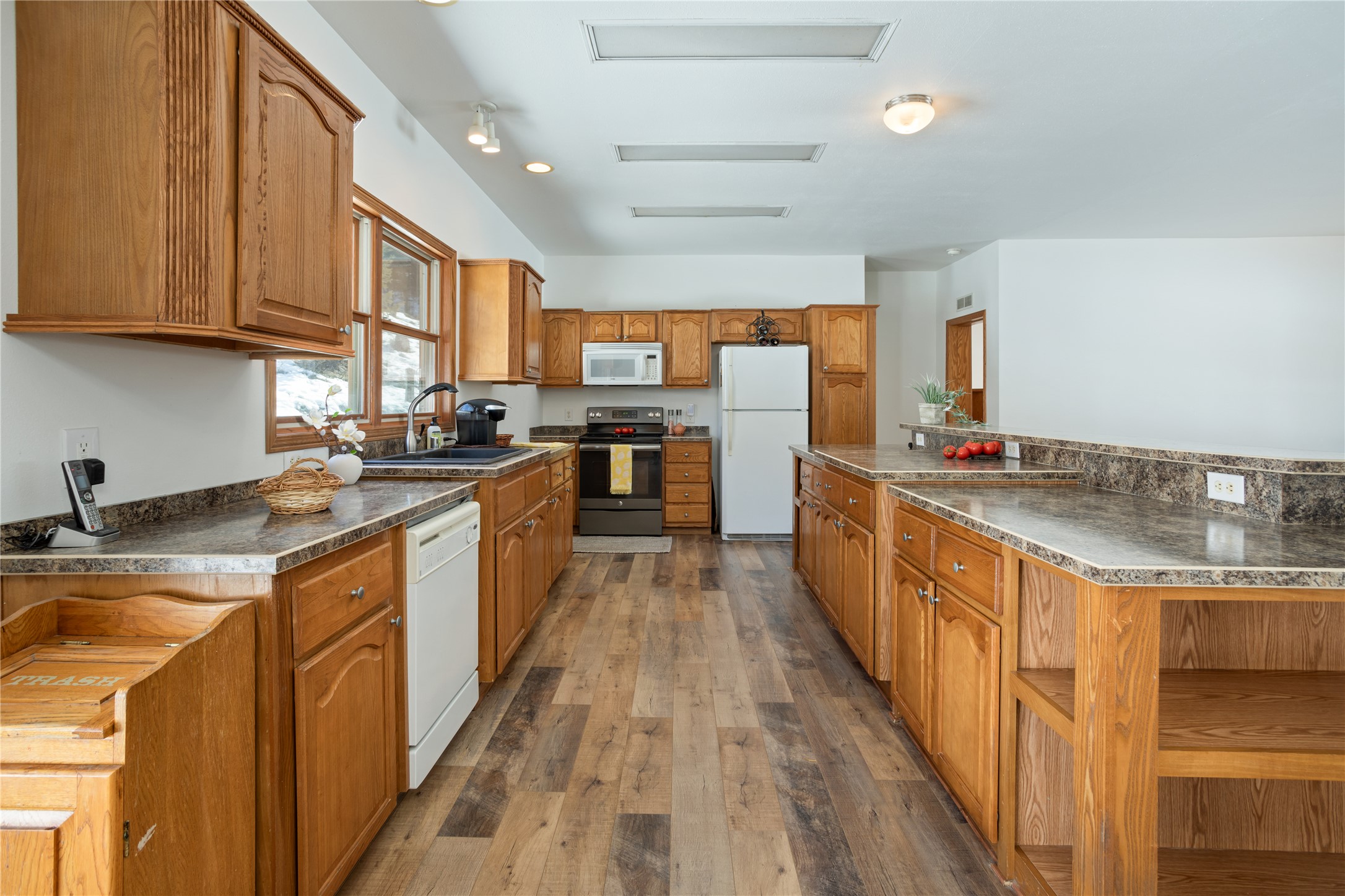 21029 Chisholm Trail Road Property Photo 15