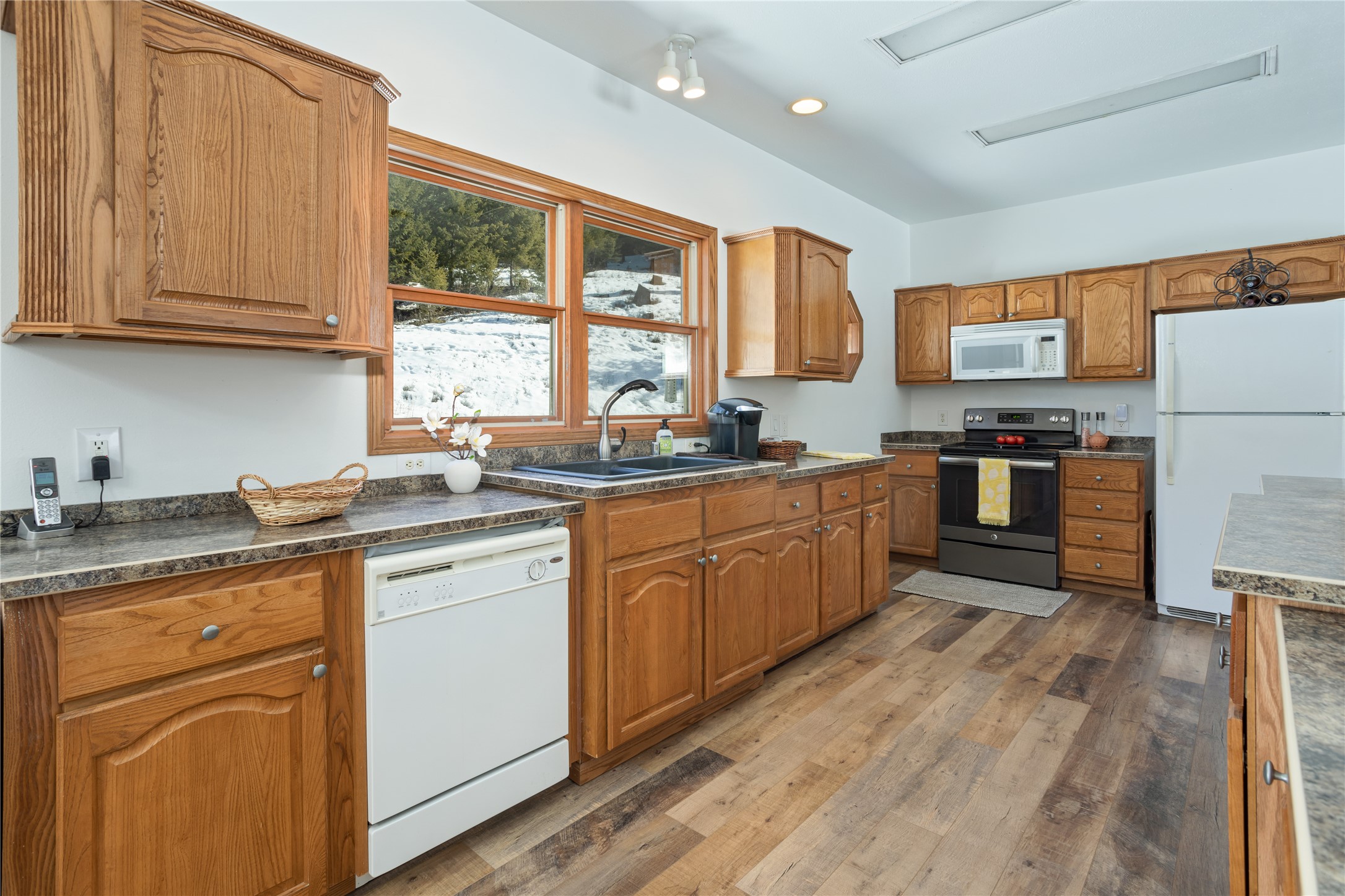 21029 Chisholm Trail Road Property Photo 16