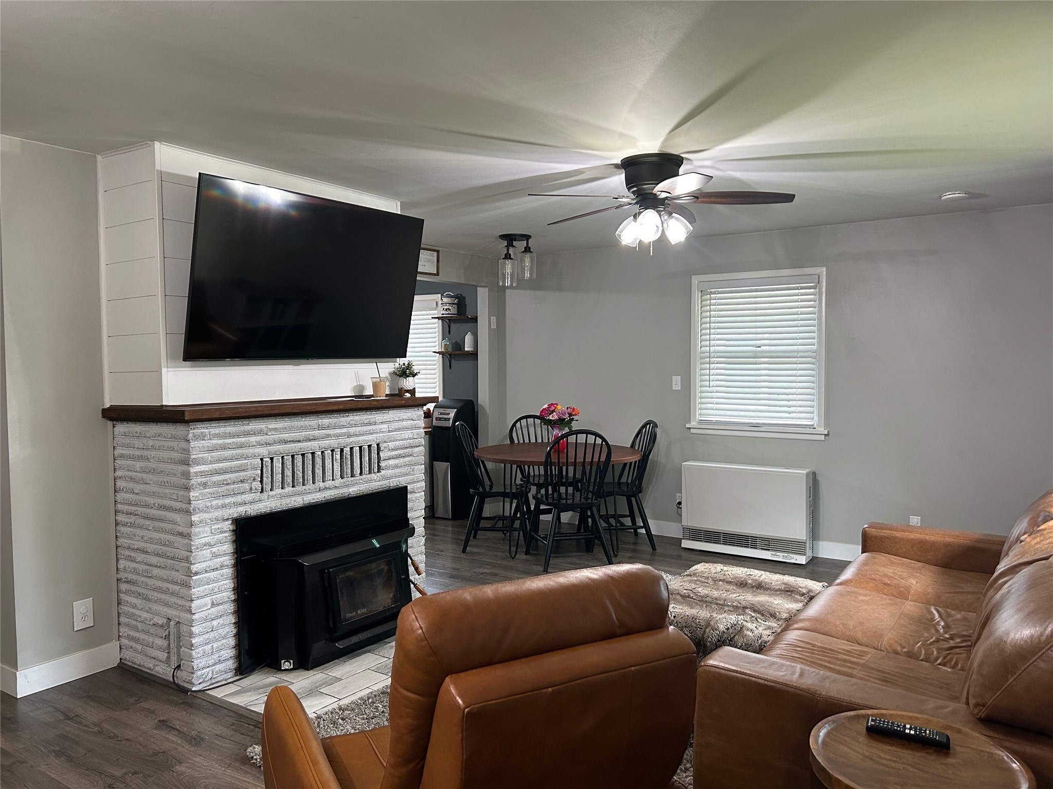 103 W Oak Street Property Photo 13