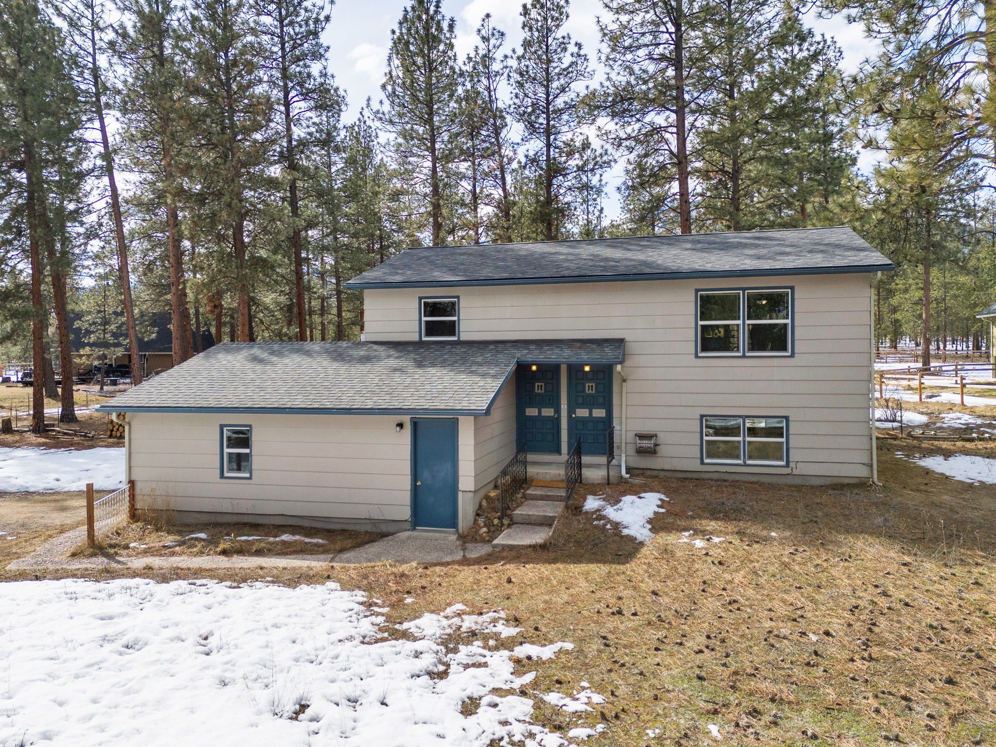 317/319 Wickiup Drive Property Photo 1