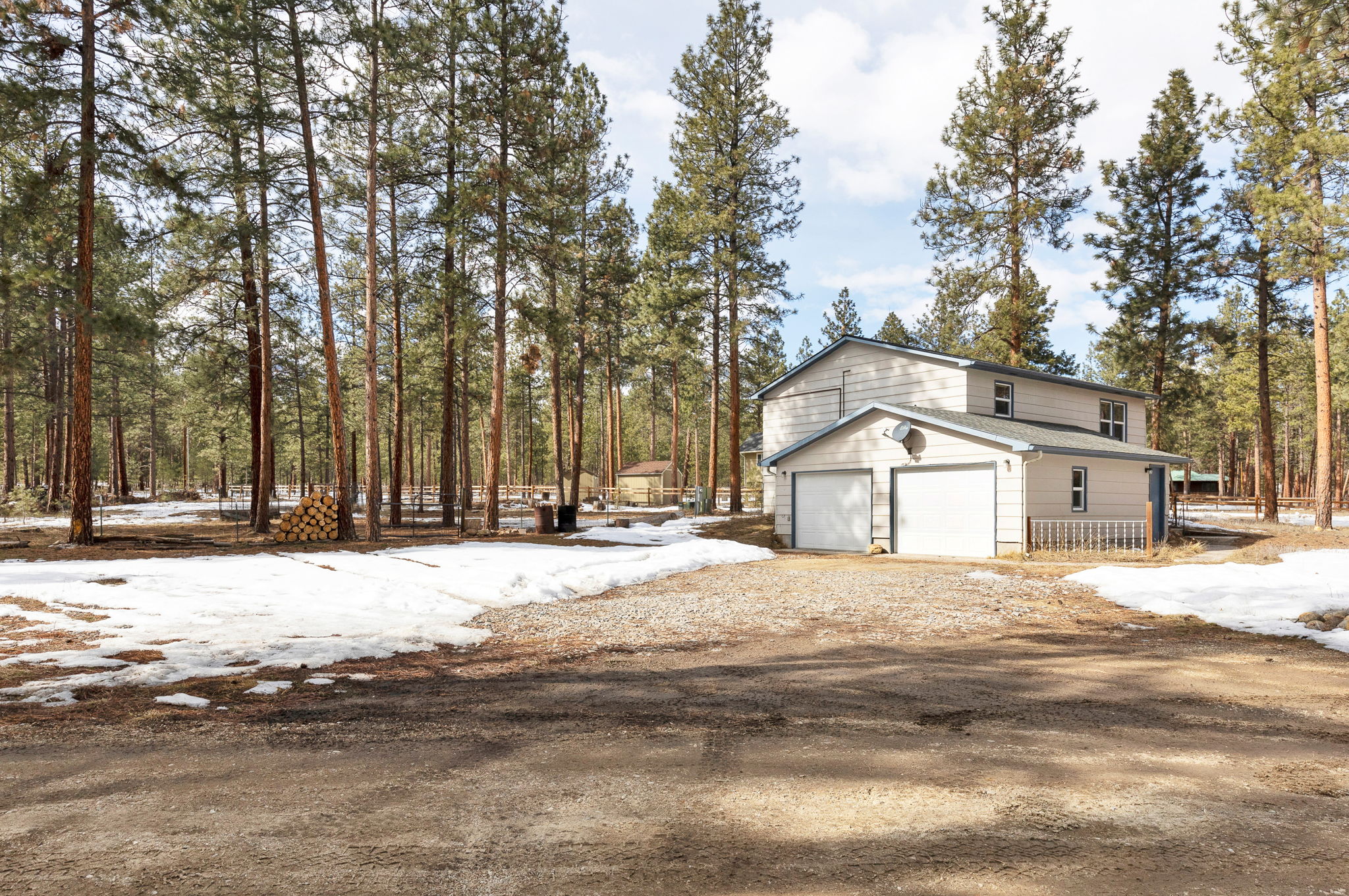 317/319 Wickiup Drive Property Photo 3