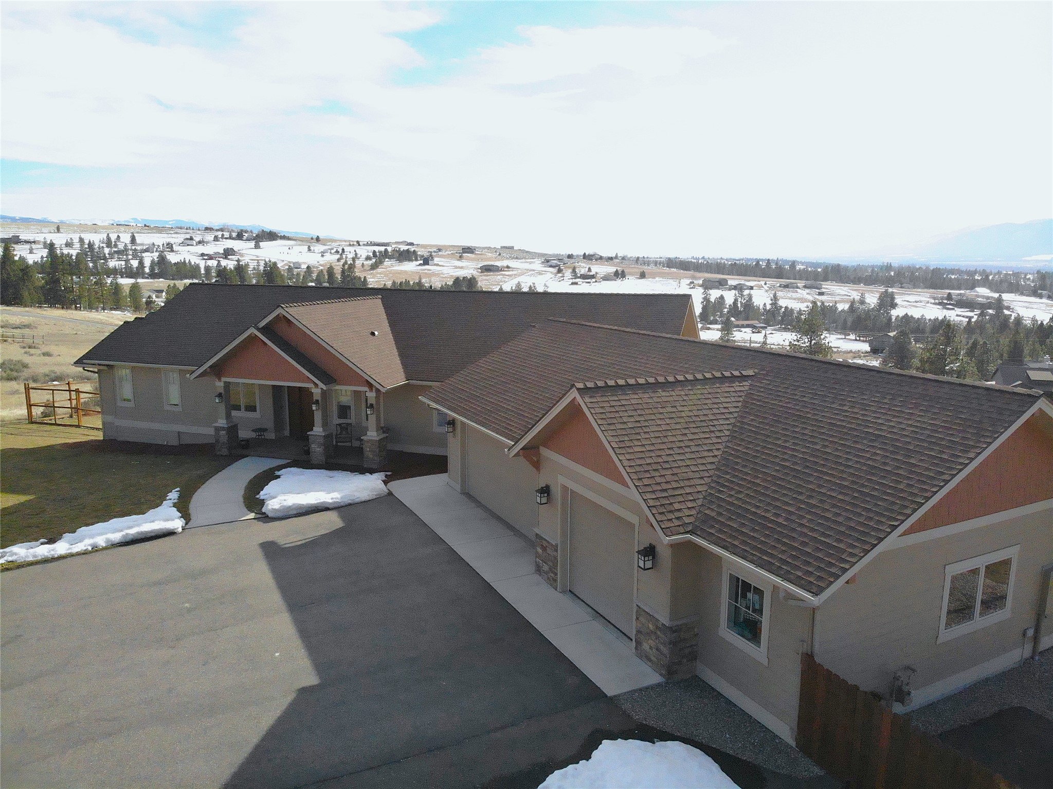 135 Gatling Court Property Photo 3