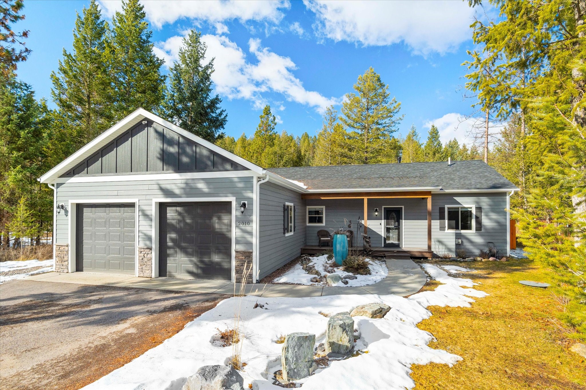 2010 Silvertip Drive S Property Photo 2