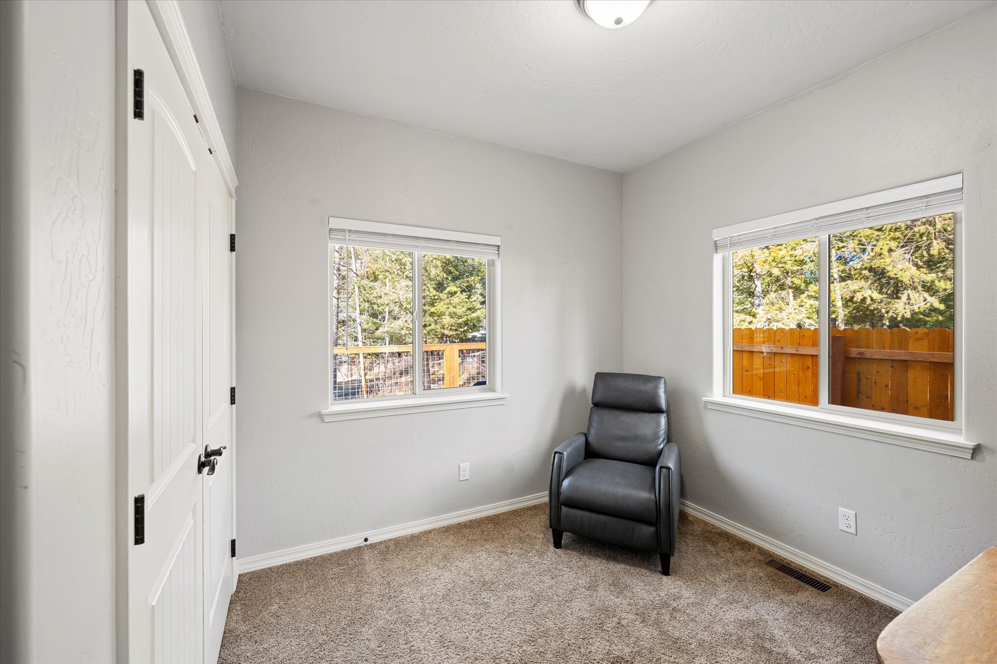 2010 Silvertip Drive S Property Photo 20