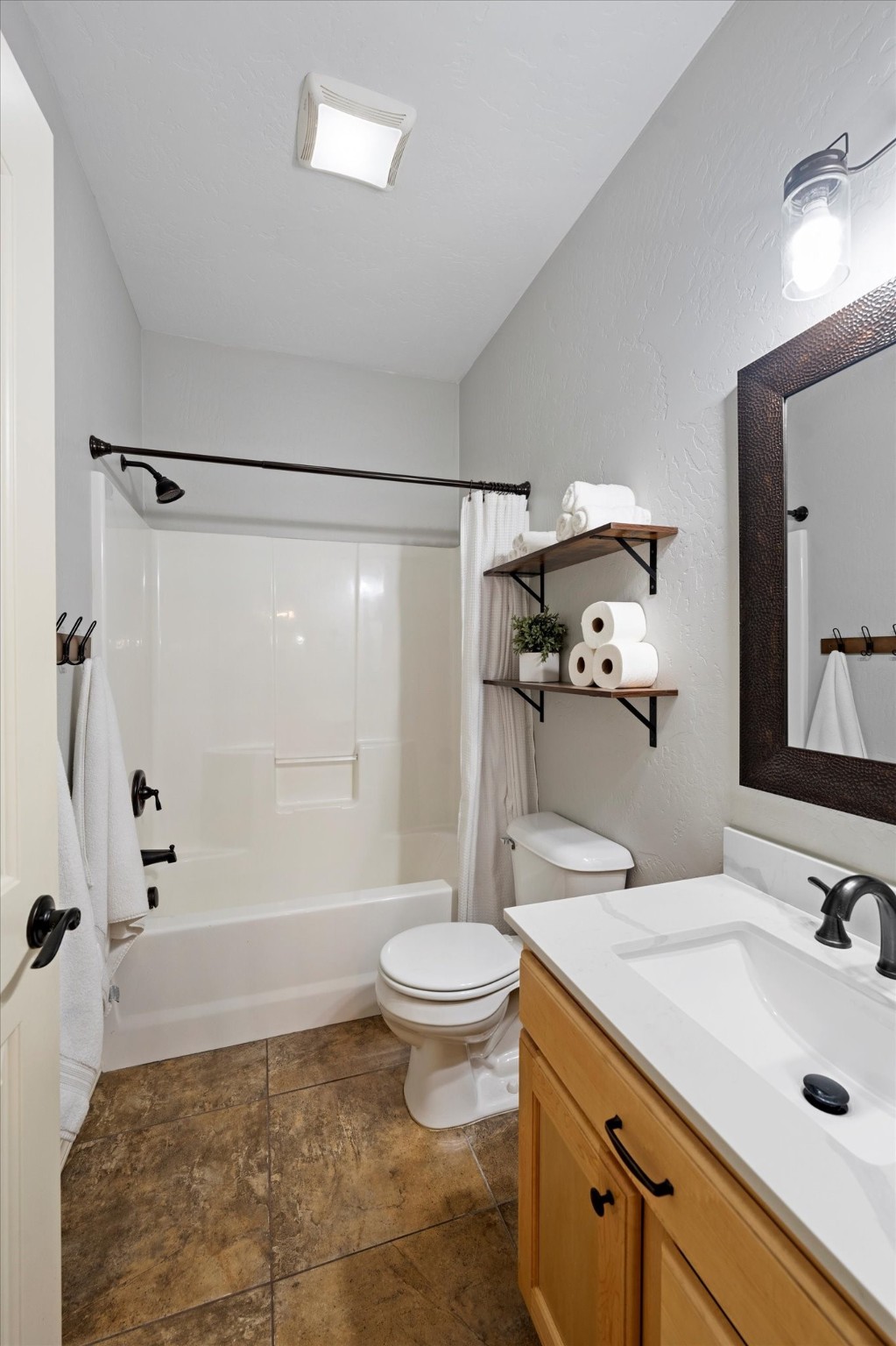 2010 Silvertip Drive S Property Photo 23