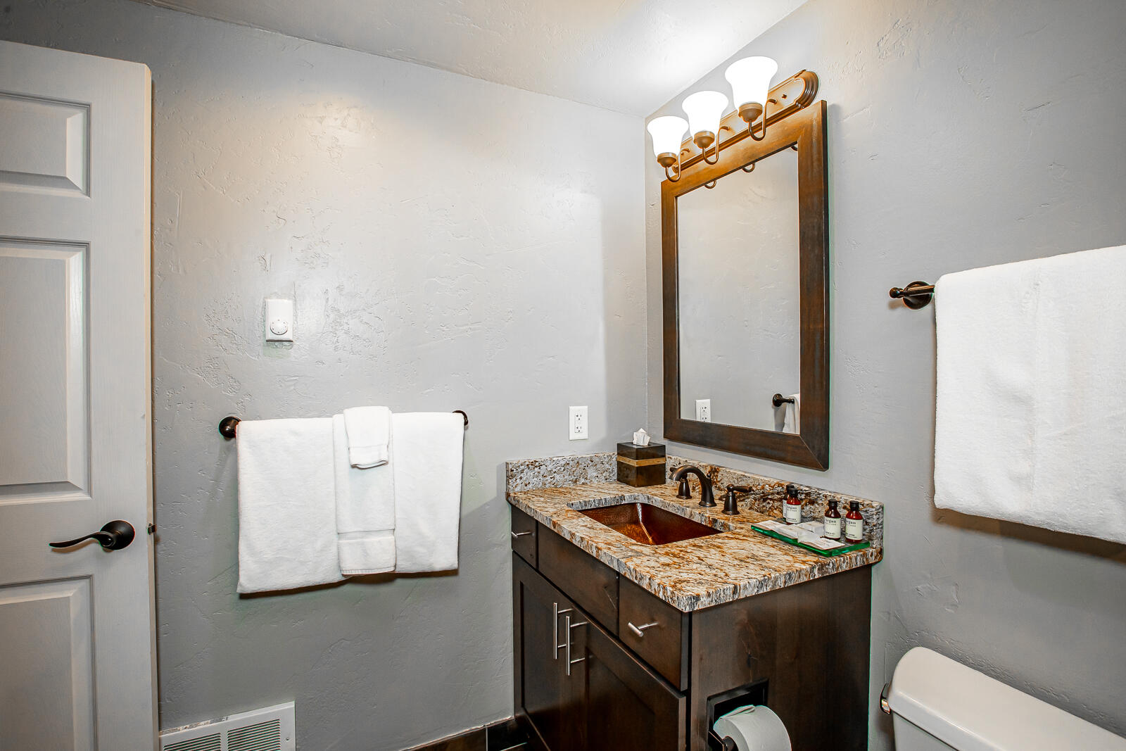 1400 Wisconsin Avenue 212 Property Photo 14