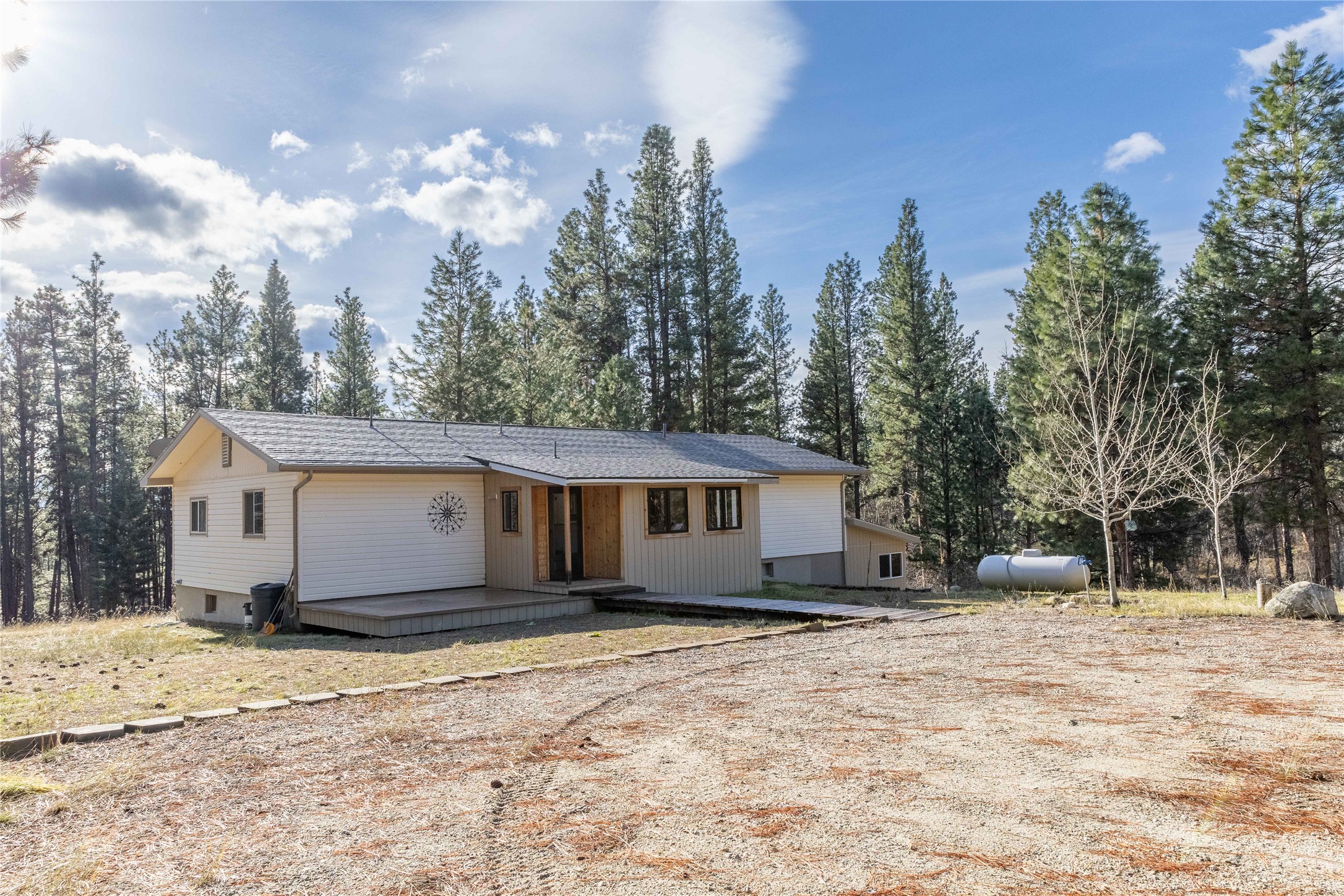 390 N Gold Creek Loop Property Photo