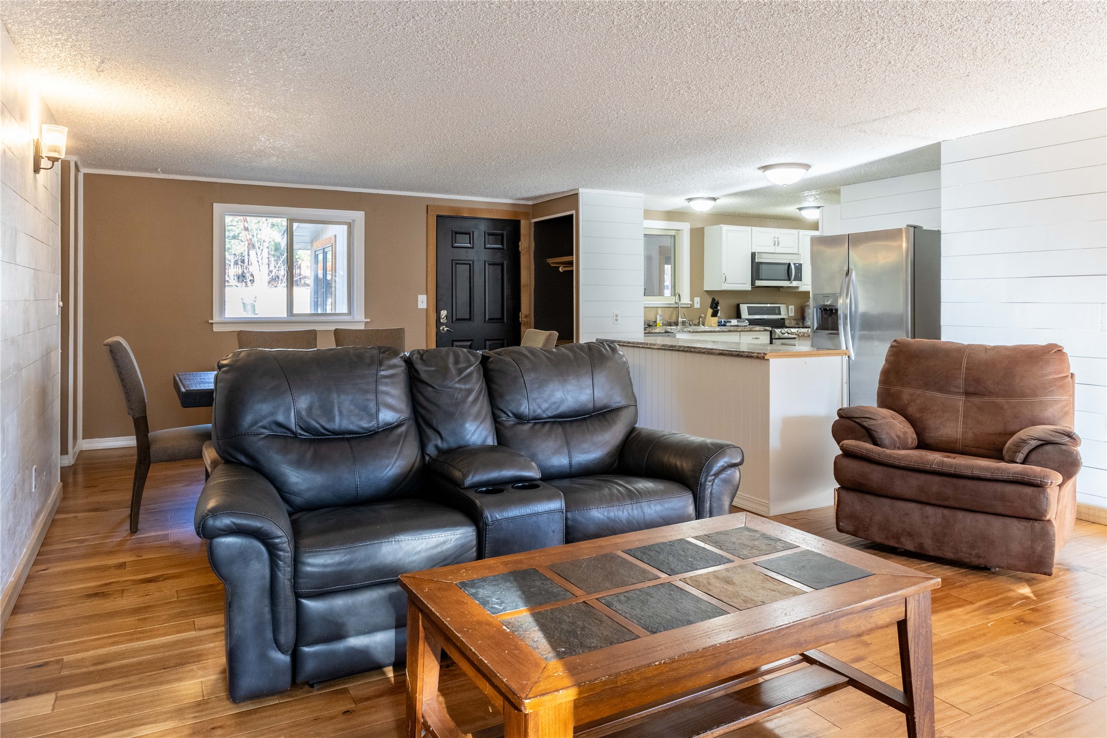390 N Gold Creek Loop Property Photo 11
