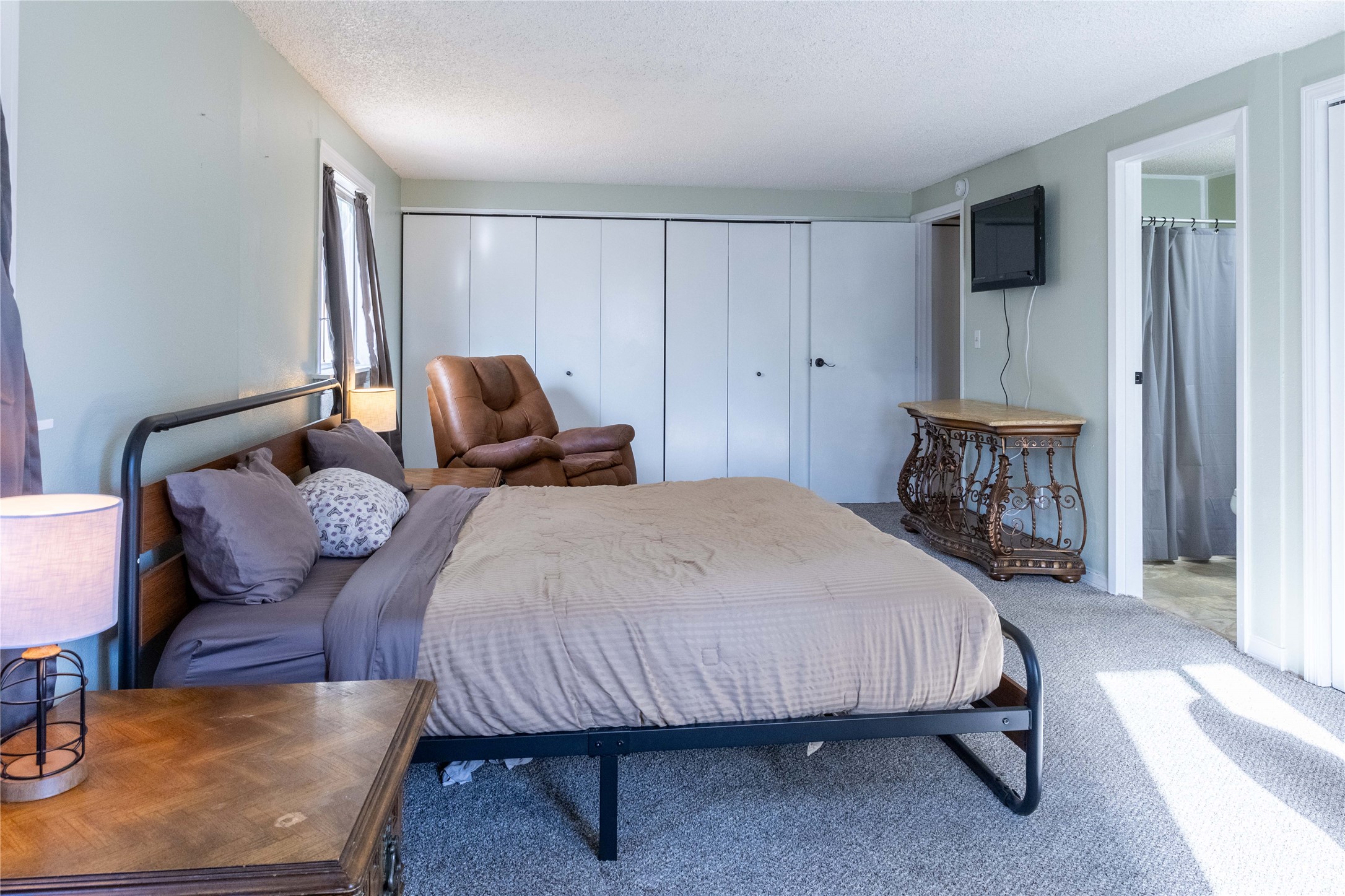 390 N Gold Creek Loop Property Photo 24