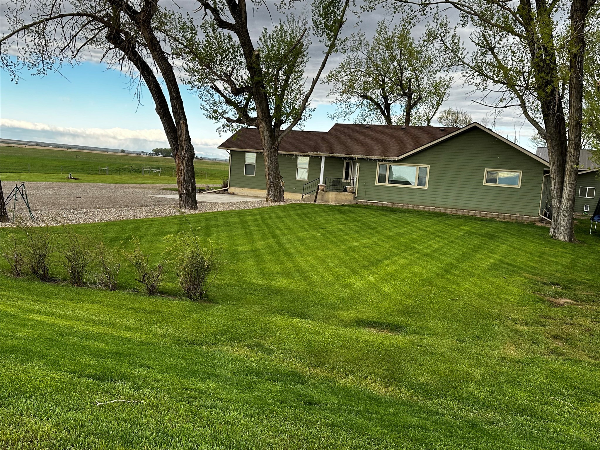 2741 Pondera Coulee Road Property Photo