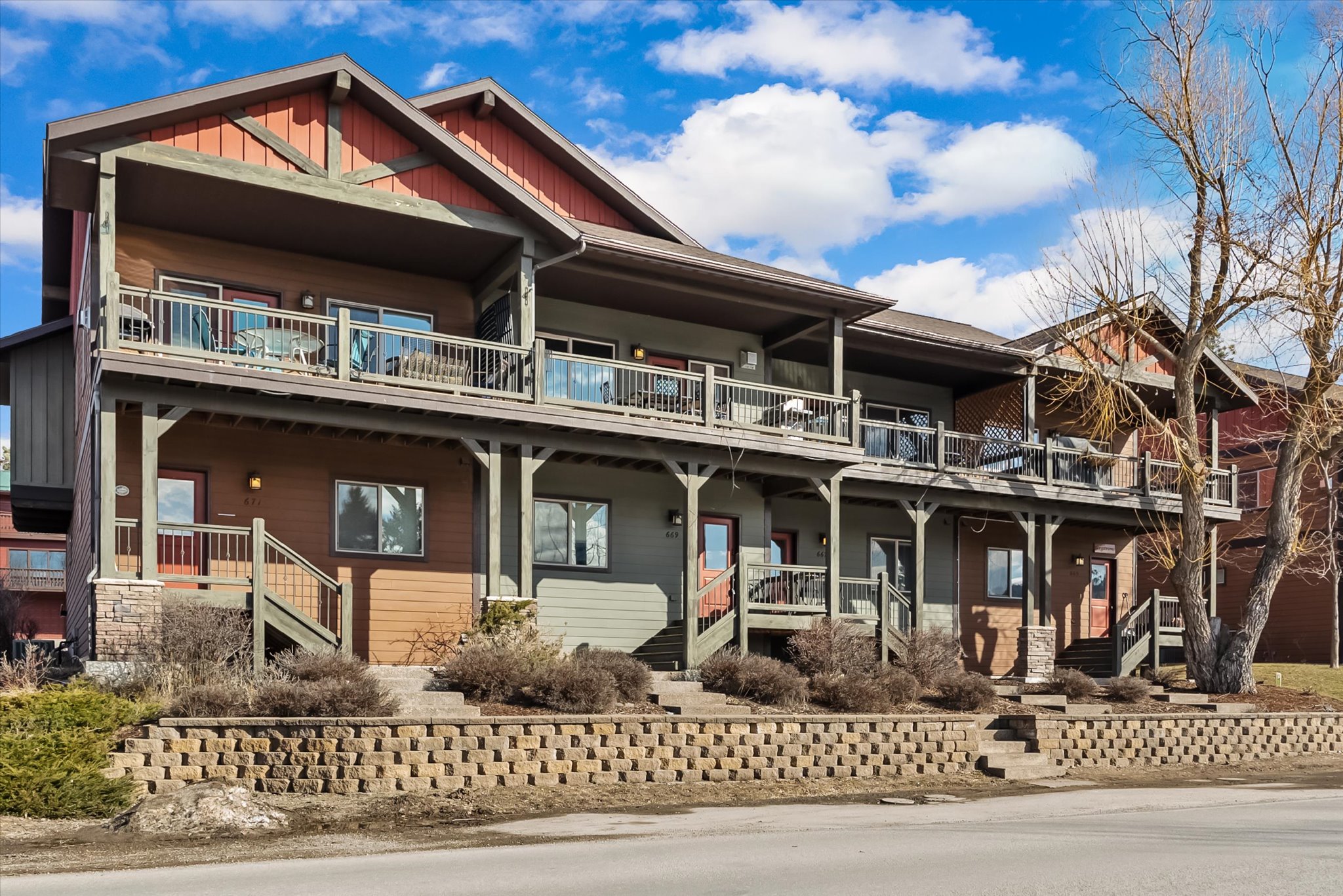 667 Commerce Street Property Photo 1