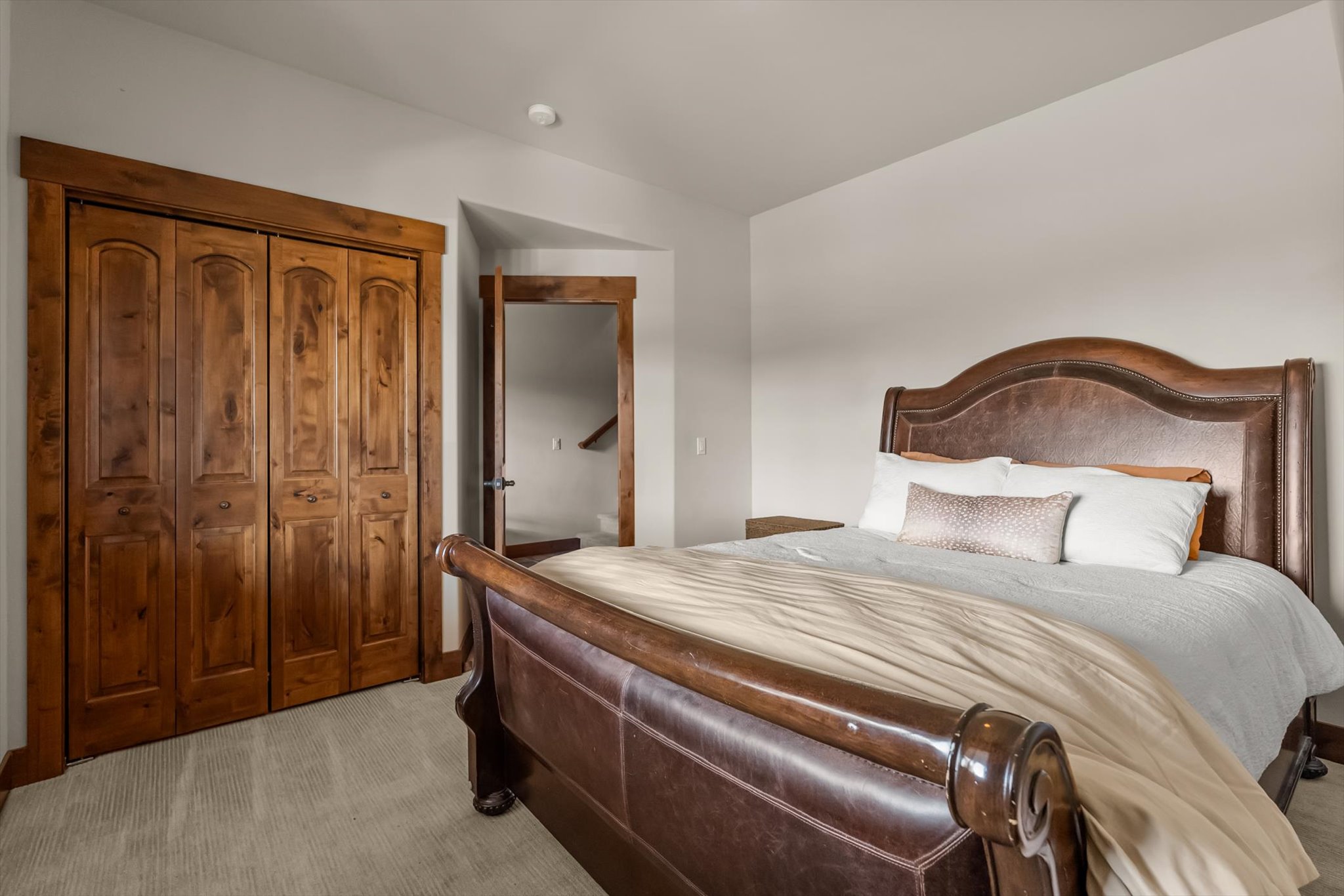 667 Commerce Street Property Photo 18