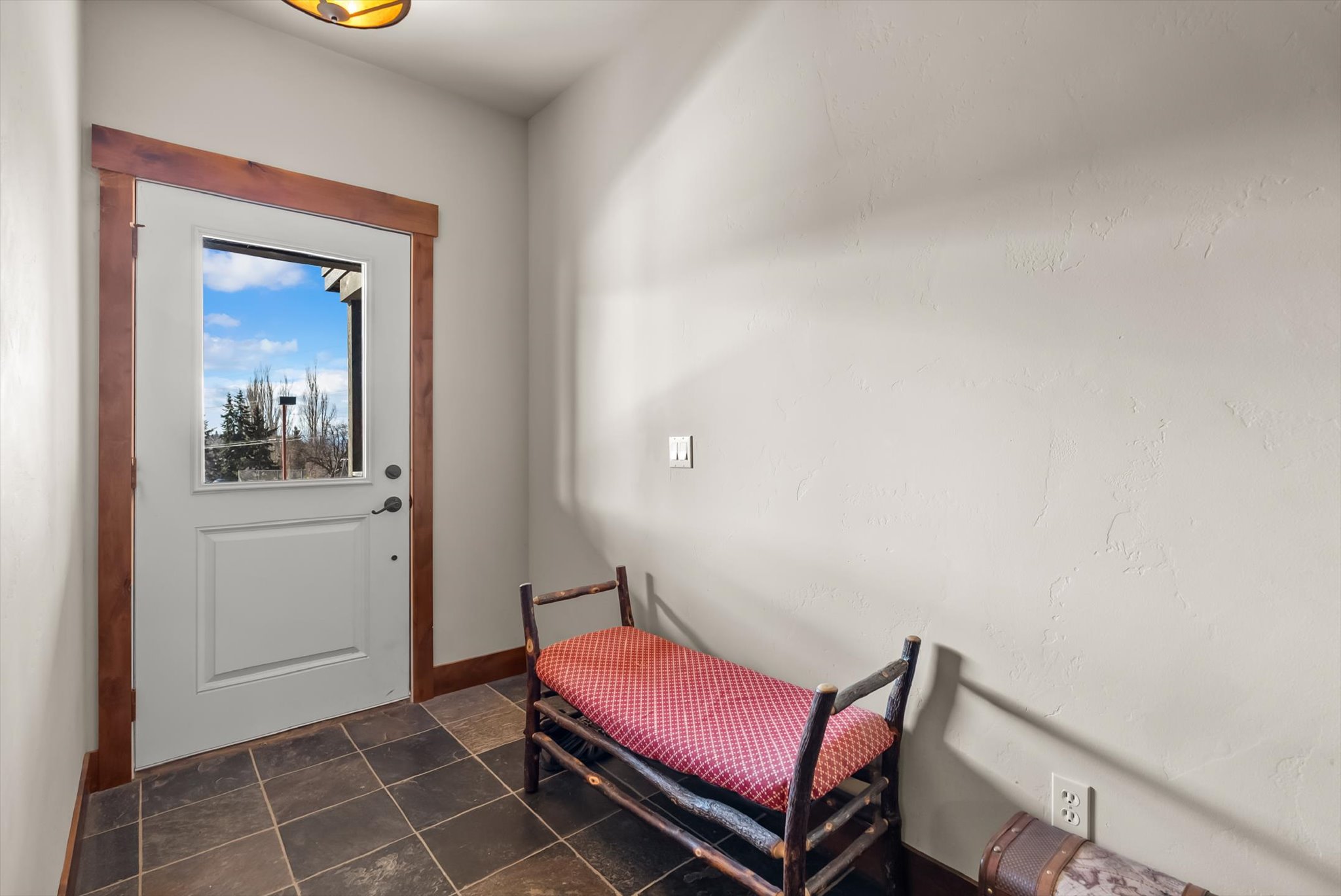667 Commerce Street Property Photo 23