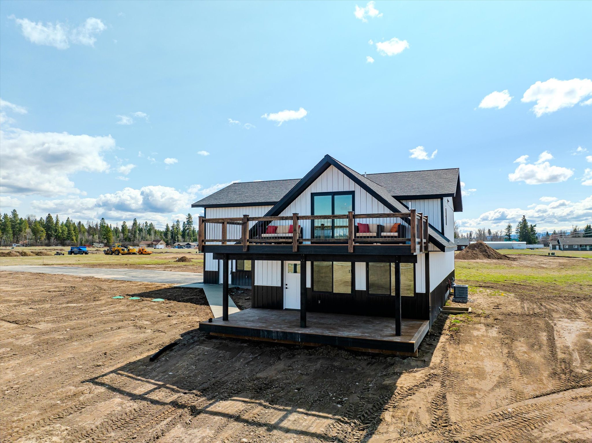 112 Freedom Way Property Photo 5