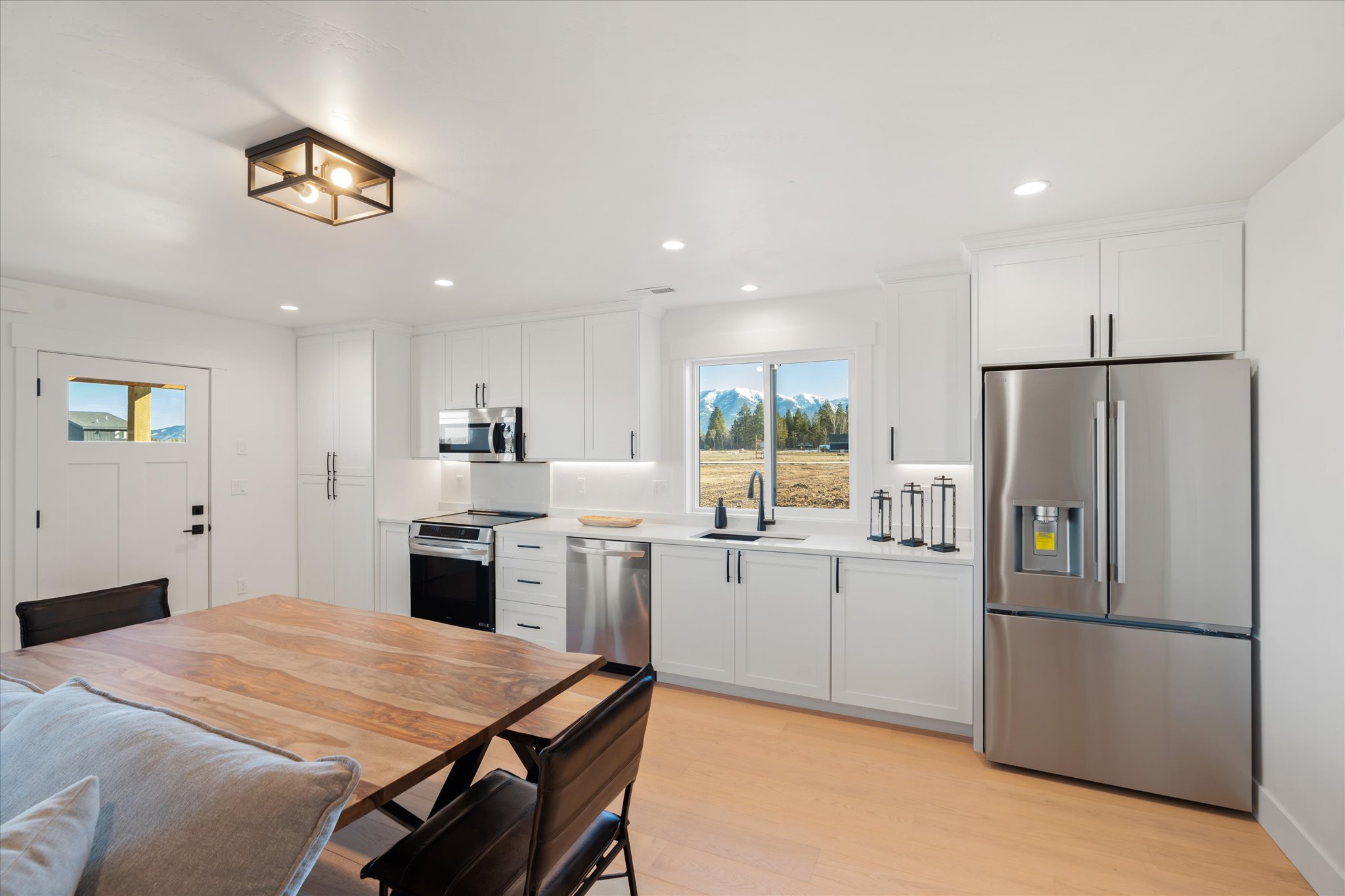 112 Freedom Way Property Photo 22
