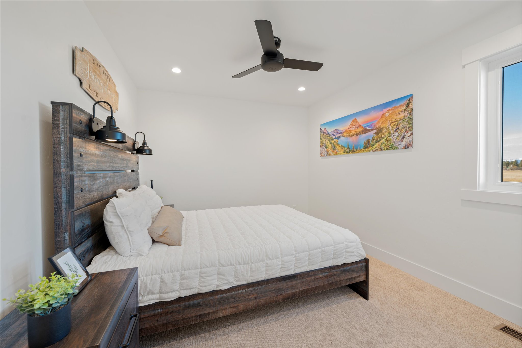 112 Freedom Way Property Photo 31