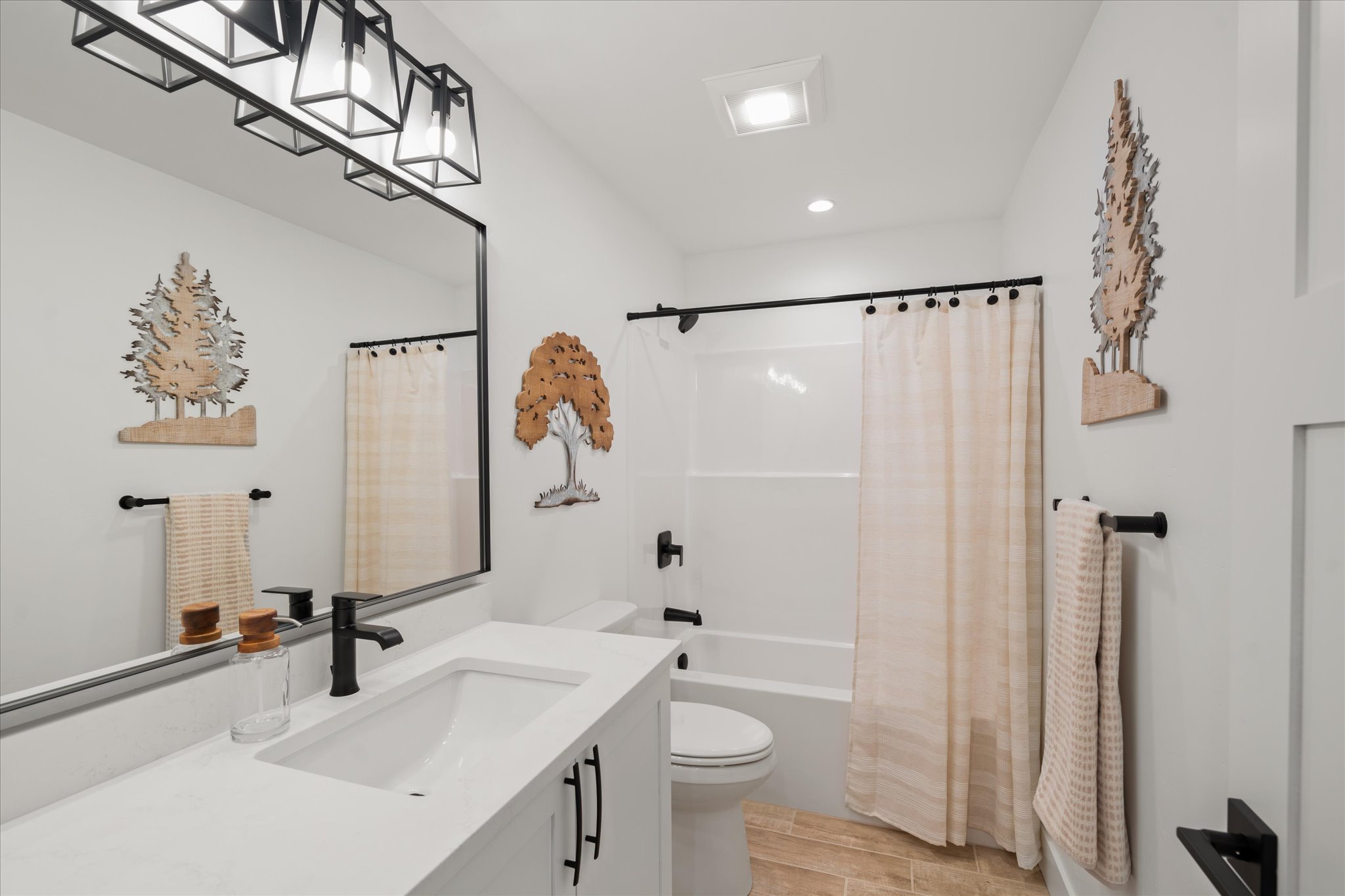112 Freedom Way Property Photo 33