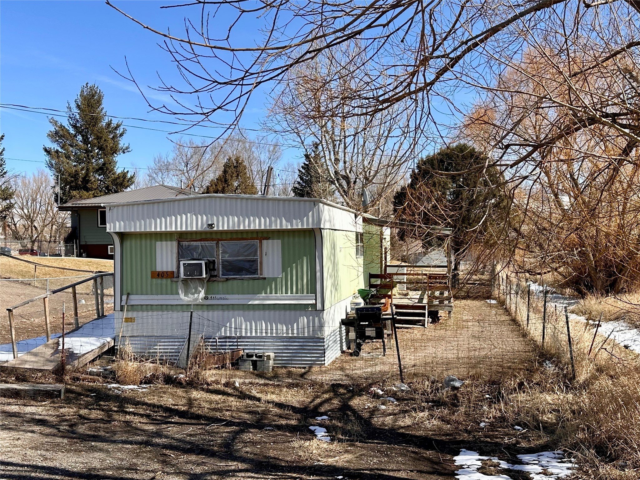 424 W Missouri Avenue Property Photo 2