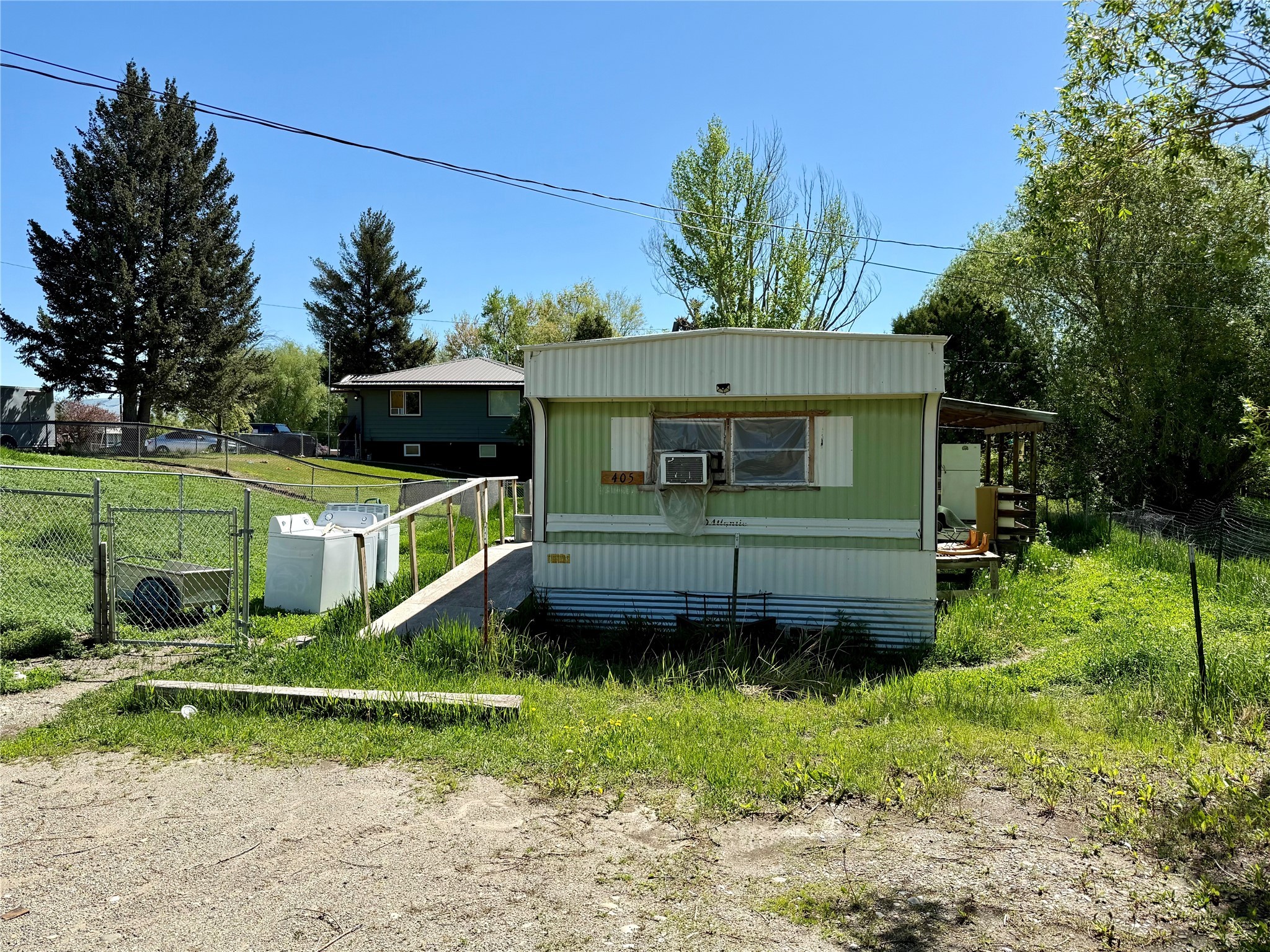 424 W Missouri Avenue Property Photo 2