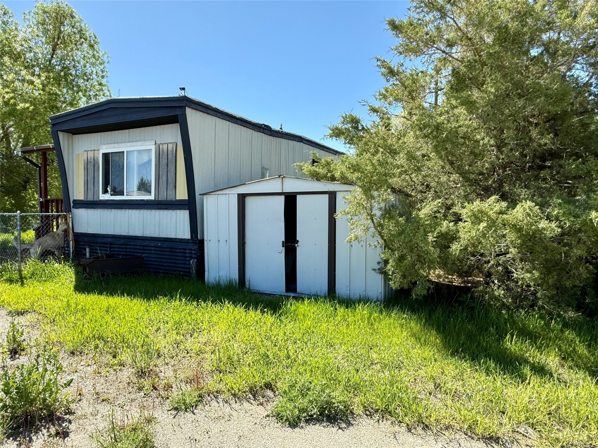 424 W Missouri Avenue Property Photo 16