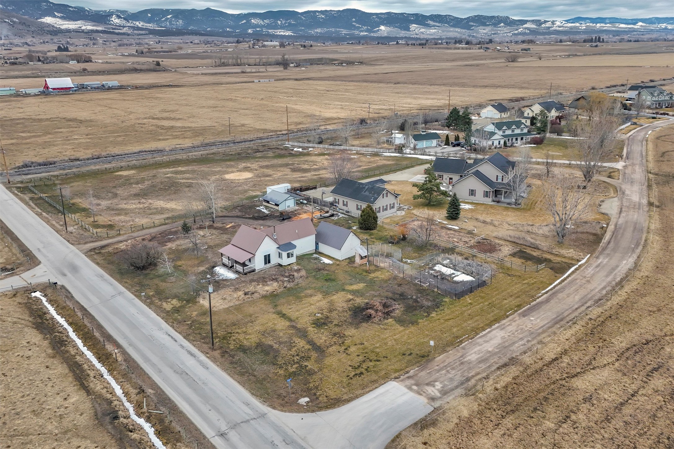 321 Popham Lane Property Photo 4
