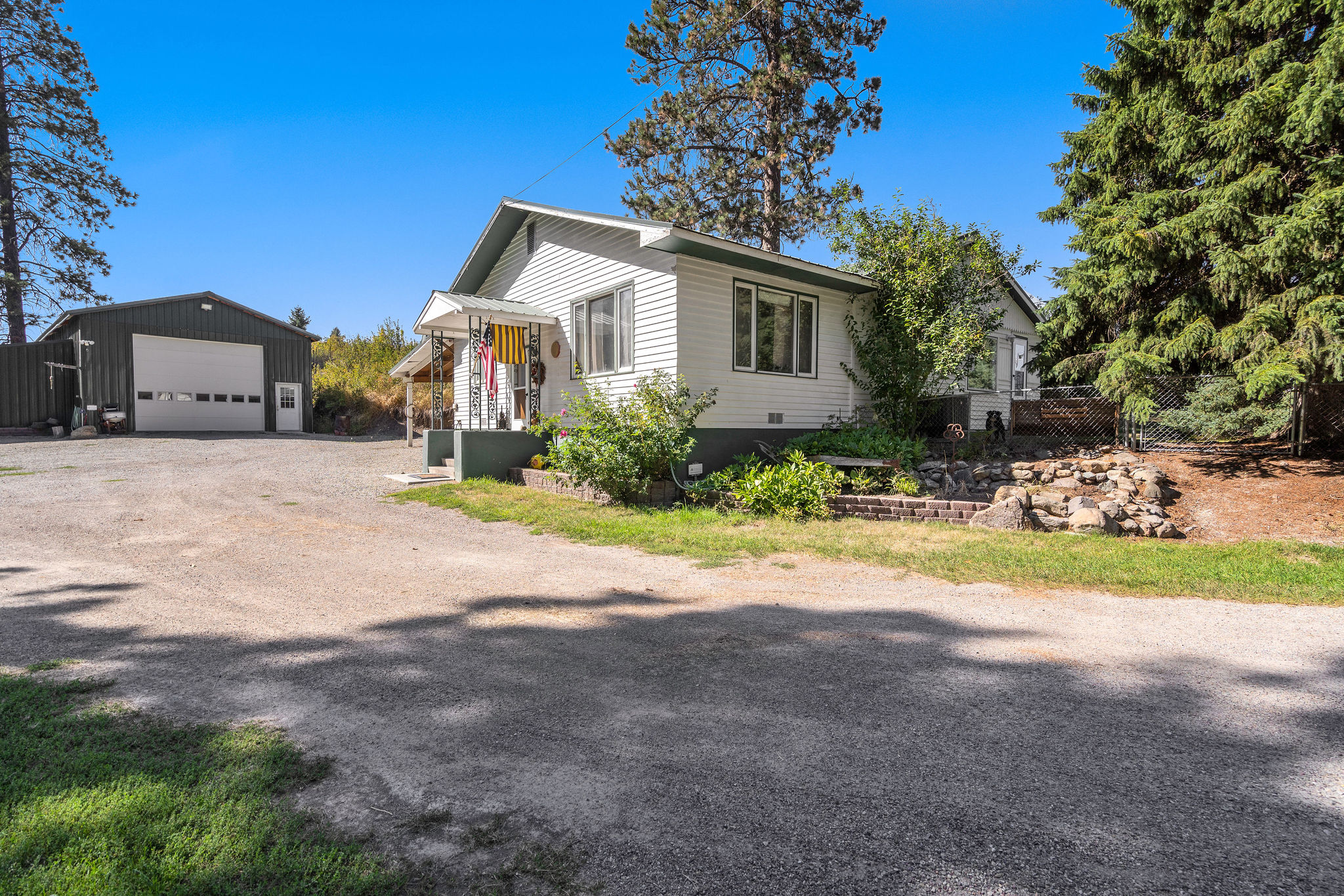 20 West Valley Drive Property Photo 2