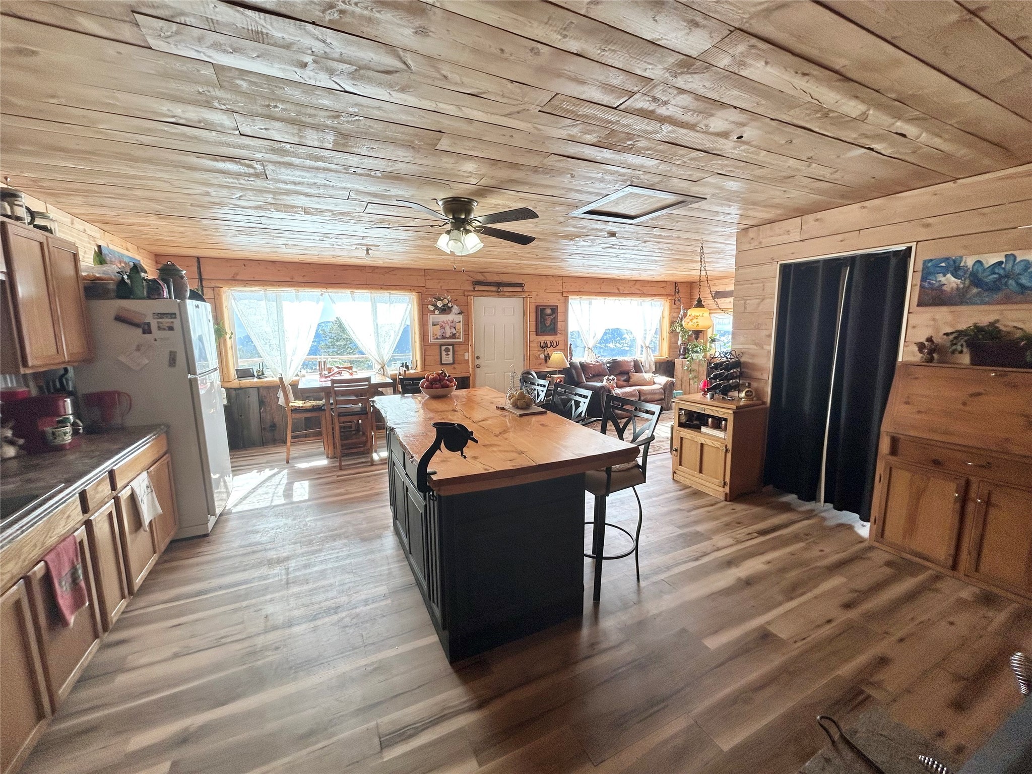3858 Westridge Road Property Photo 4