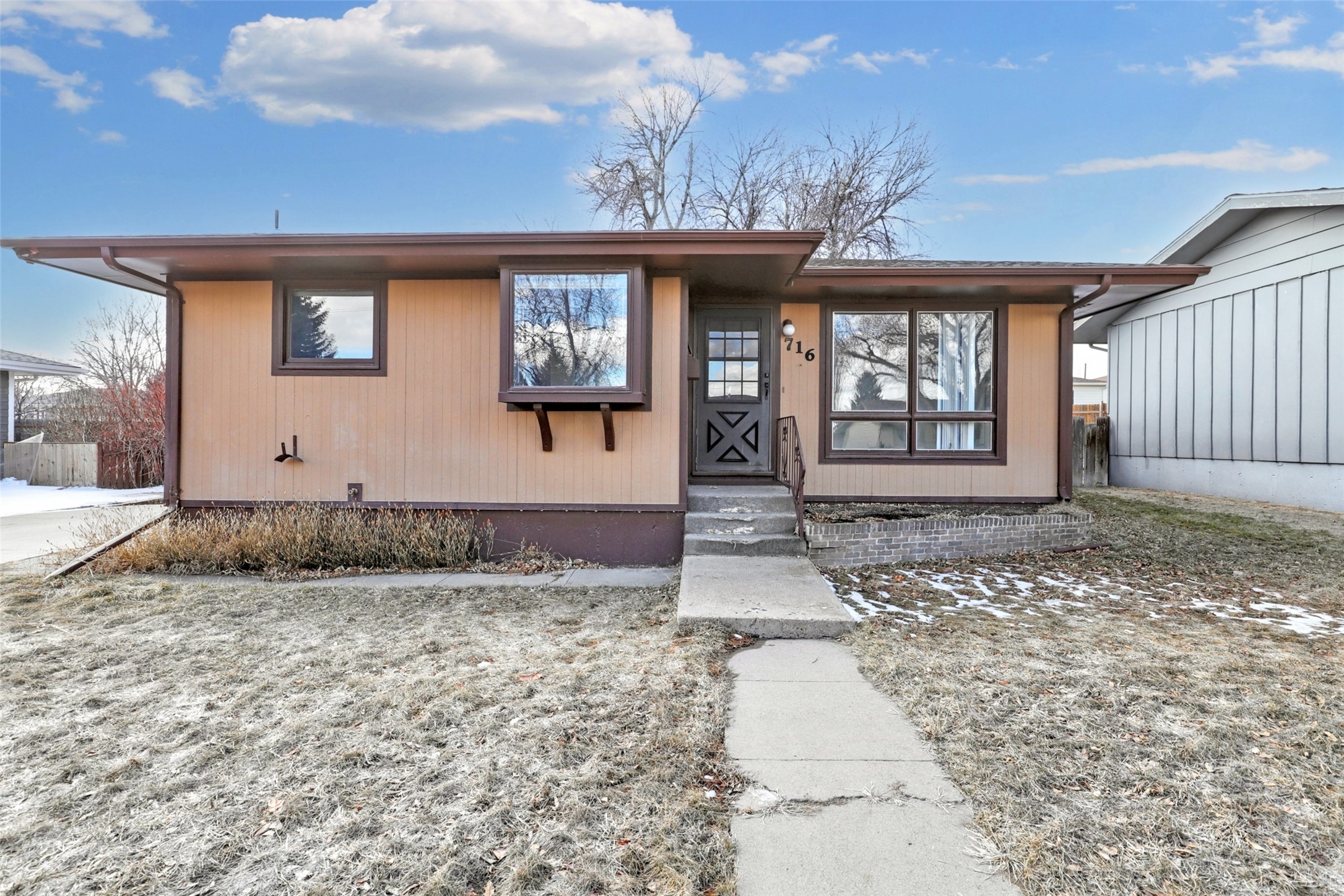716 52nd Street S Property Photo