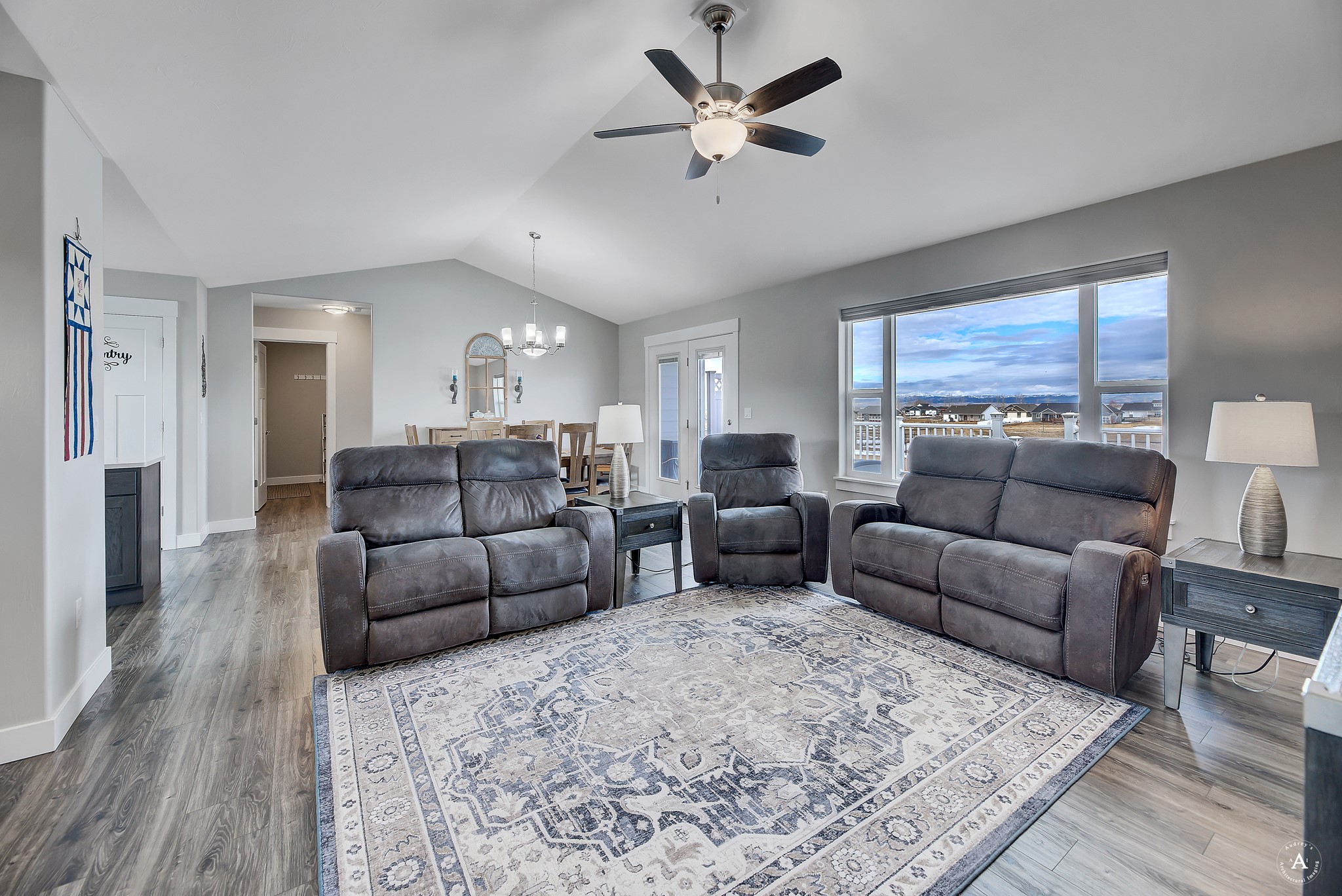 4334 Saint John Road Property Photo 4