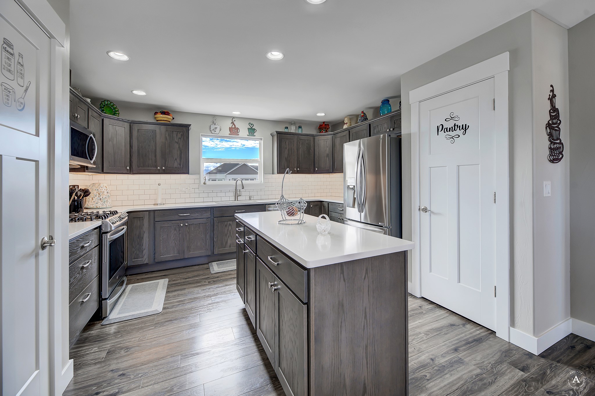 4334 Saint John Road Property Photo 8