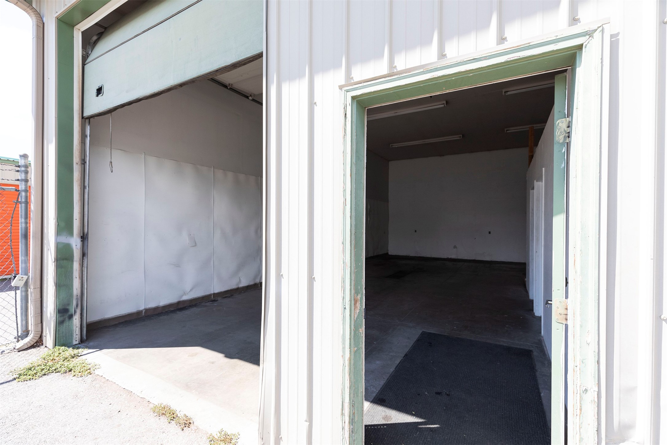 2591 Industry Street C Property Photo 2