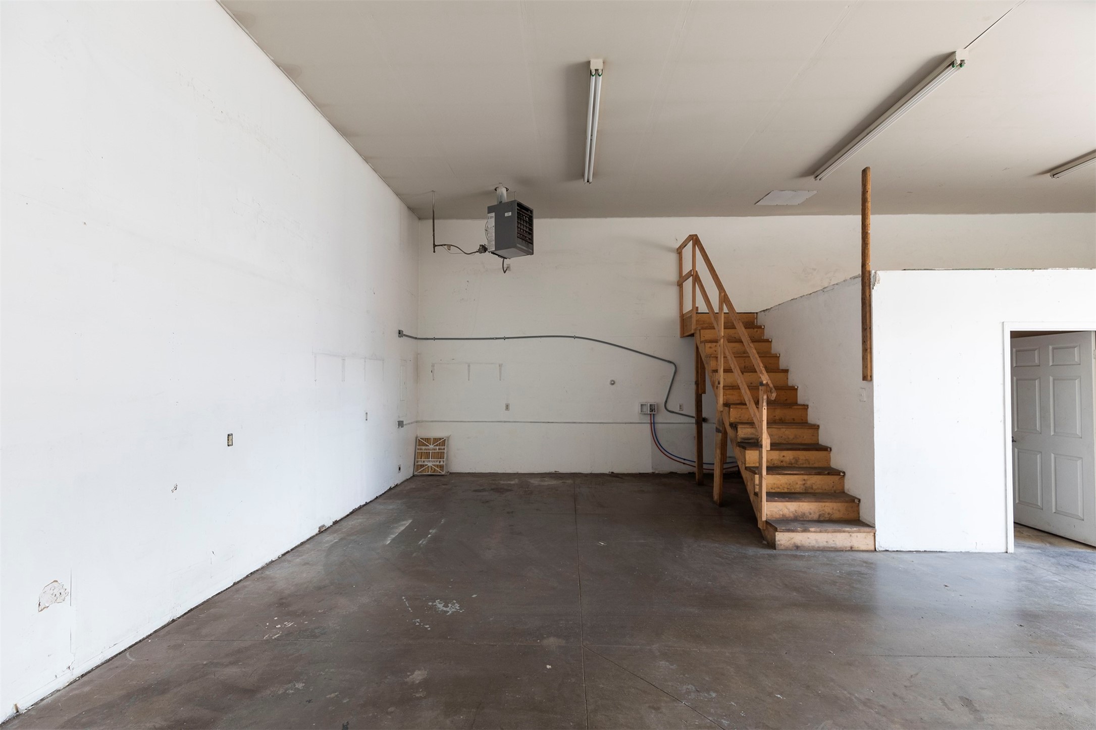 2591 Industry Street C Property Photo 5
