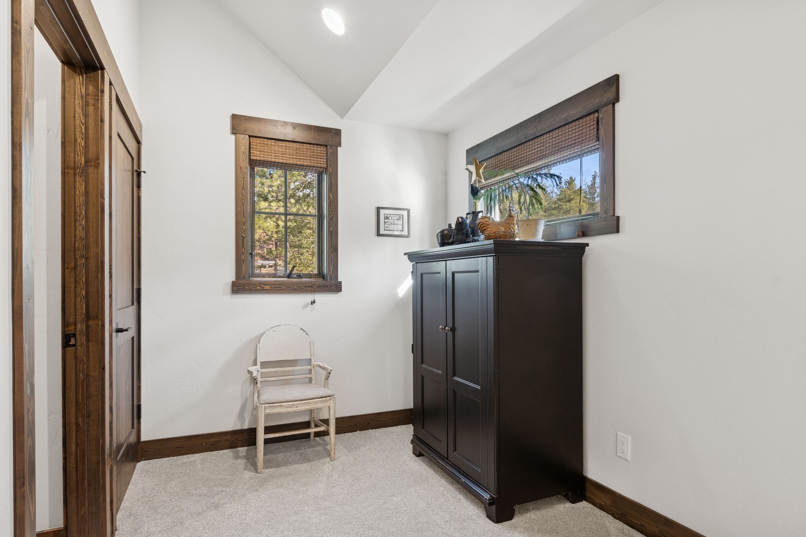 30 Boulder Lane Property Photo 28